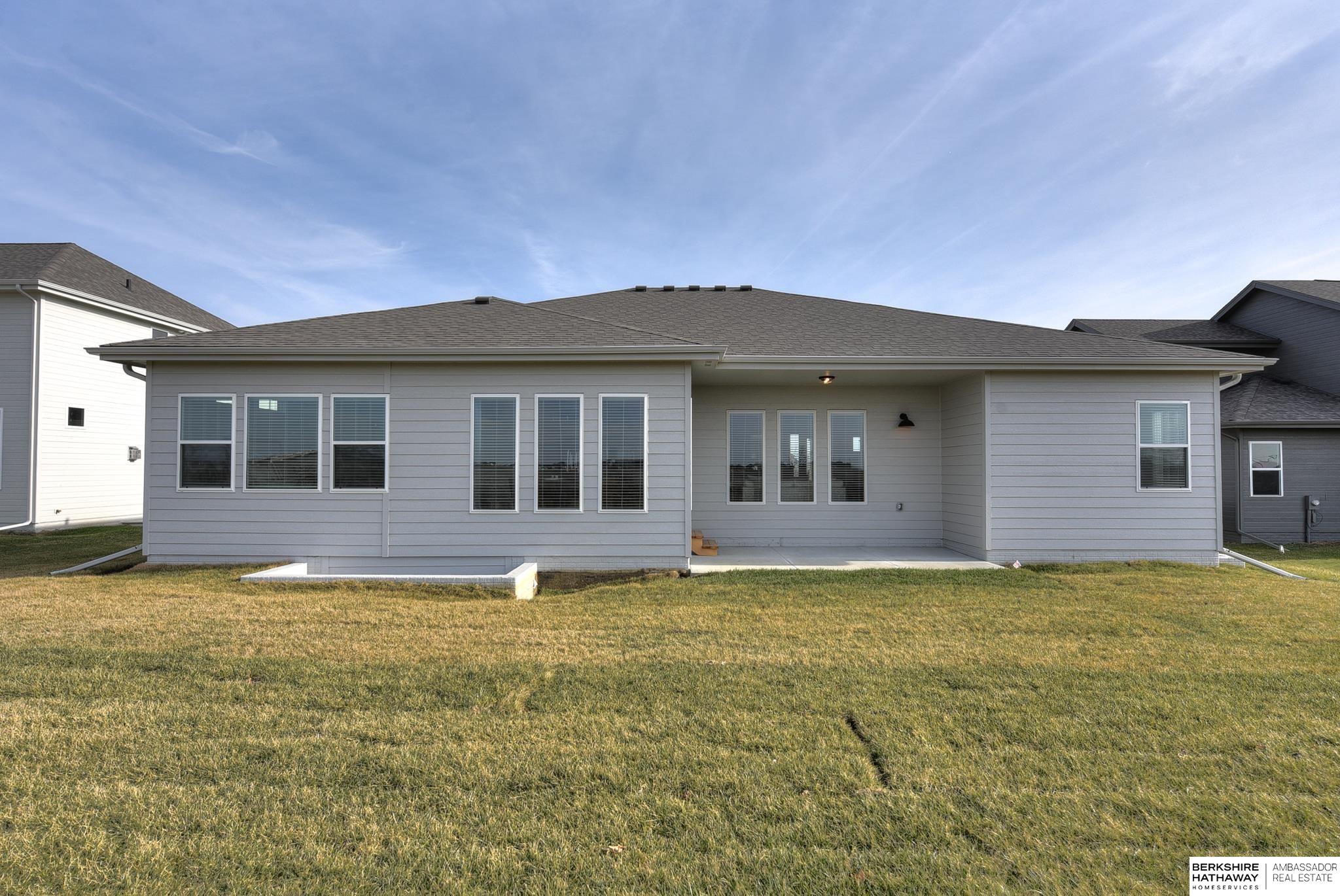 Omaha, Nebraska 68135, United States, 4 Bedrooms Bedrooms, ,3 BathroomsBathrooms,Residential,Active,30089