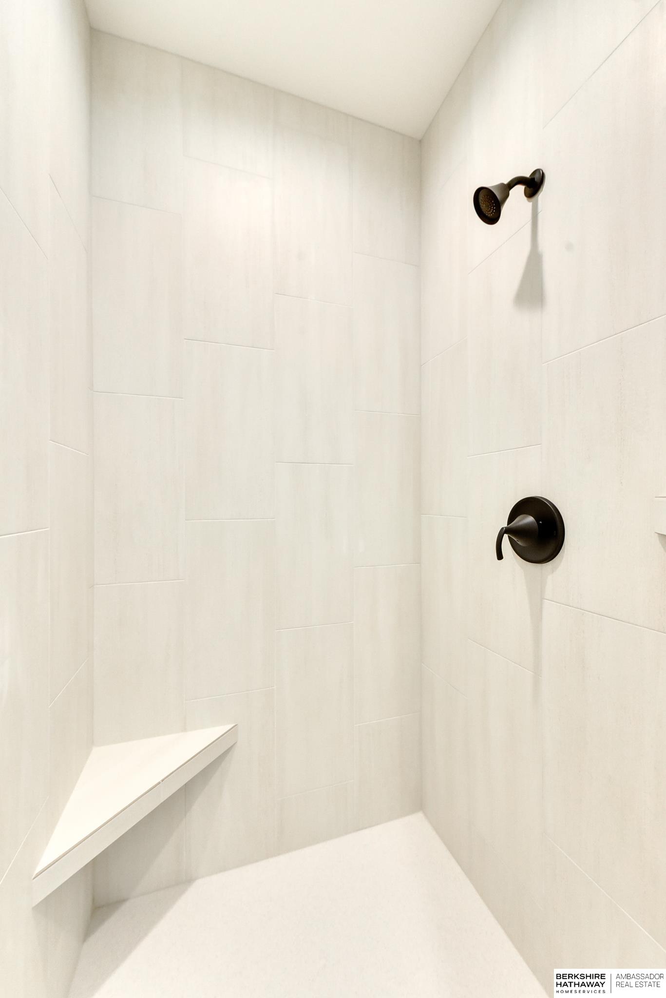 Omaha, Nebraska 68135, United States, 4 Bedrooms Bedrooms, ,3 BathroomsBathrooms,Residential,Active,30089