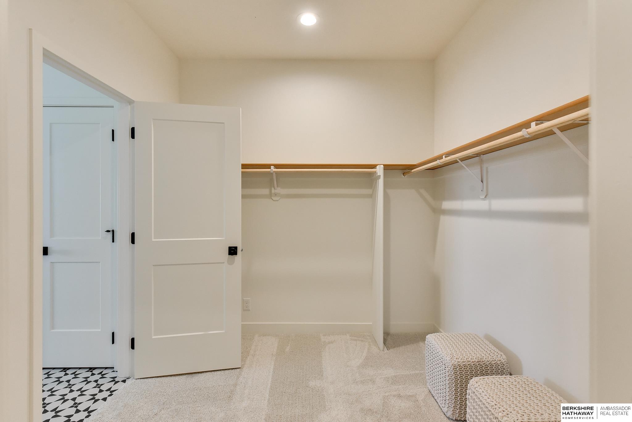 Omaha, Nebraska 68135, United States, 4 Bedrooms Bedrooms, ,3 BathroomsBathrooms,Residential,Active,30089