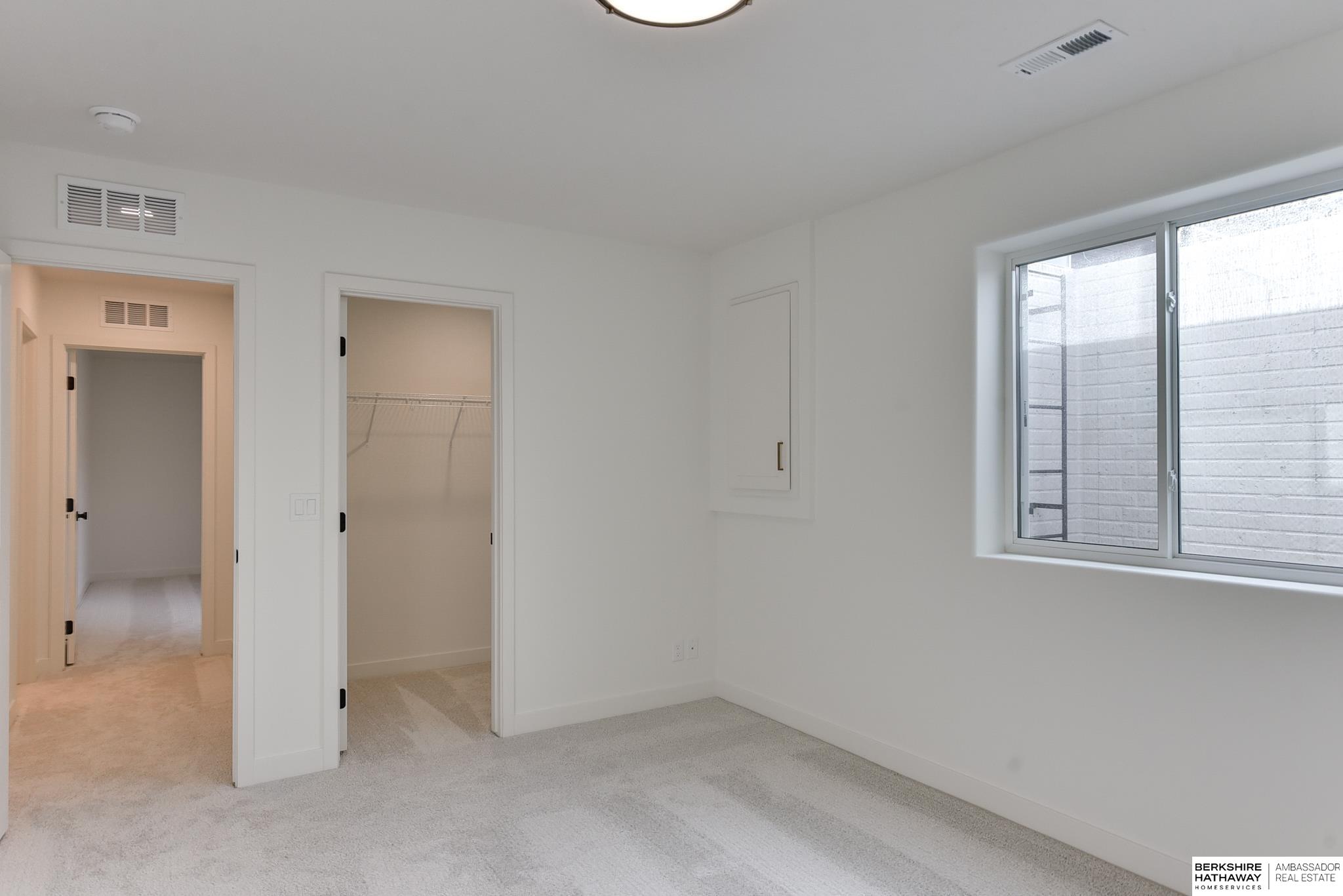 Omaha, Nebraska 68135, United States, 4 Bedrooms Bedrooms, ,3 BathroomsBathrooms,Residential,Active,30089