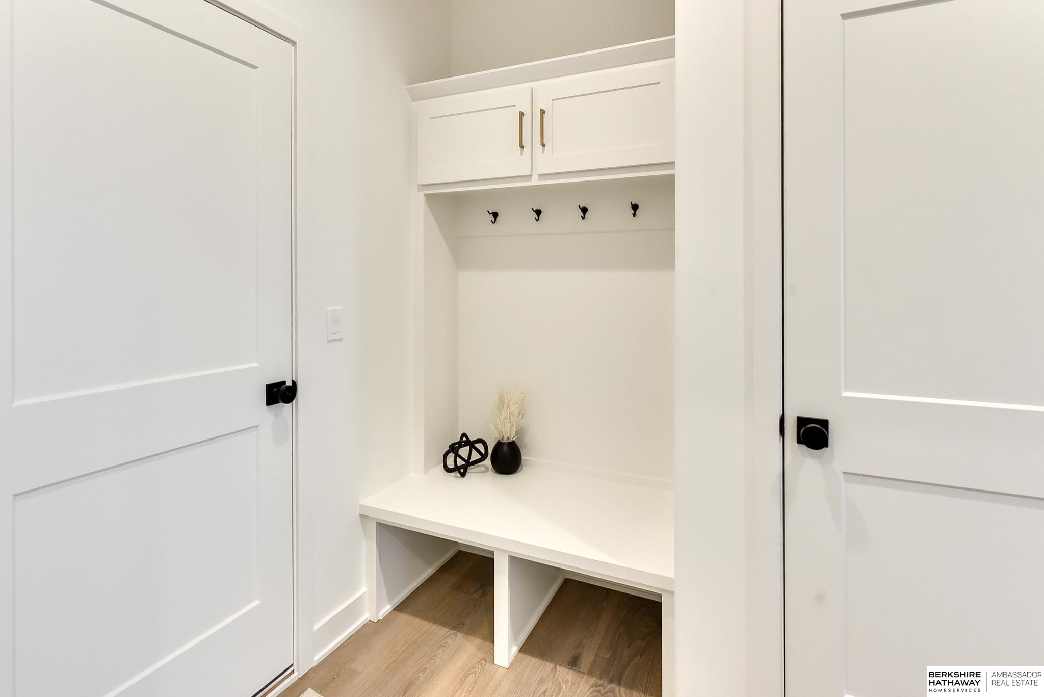 Omaha, Nebraska 68135, United States, 4 Bedrooms Bedrooms, ,3 BathroomsBathrooms,Residential,Active,30089