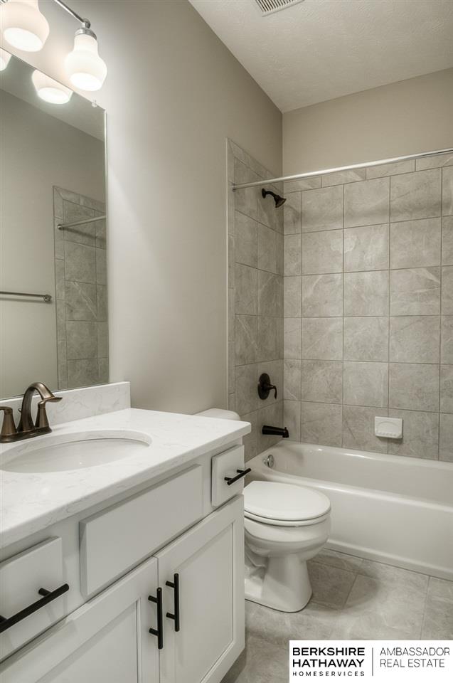 Bellevue, Nebraska 68123, United States, 5 Bedrooms Bedrooms, ,3 BathroomsBathrooms,Residential,Active,72895