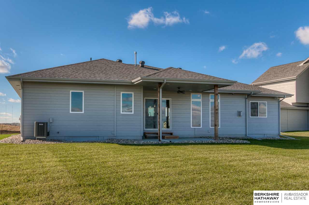 Bellevue, Nebraska 68123, United States, 5 Bedrooms Bedrooms, ,3 BathroomsBathrooms,Residential,Active,72895