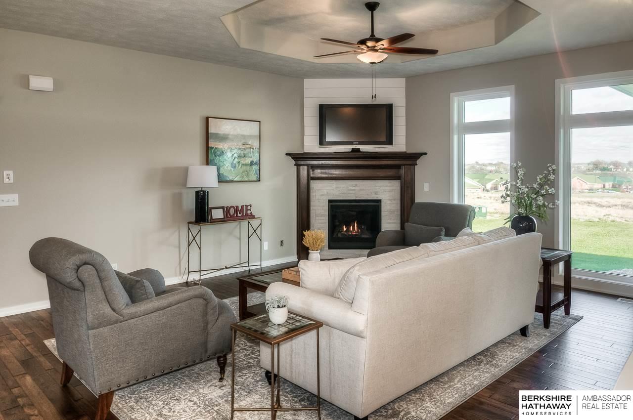 Bellevue, Nebraska 68123, United States, 5 Bedrooms Bedrooms, ,3 BathroomsBathrooms,Residential,Active,72895