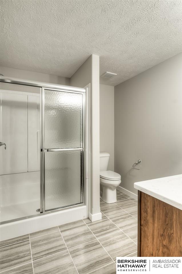 Bellevue, Nebraska 68123, United States, 5 Bedrooms Bedrooms, ,3 BathroomsBathrooms,Residential,Active,72895