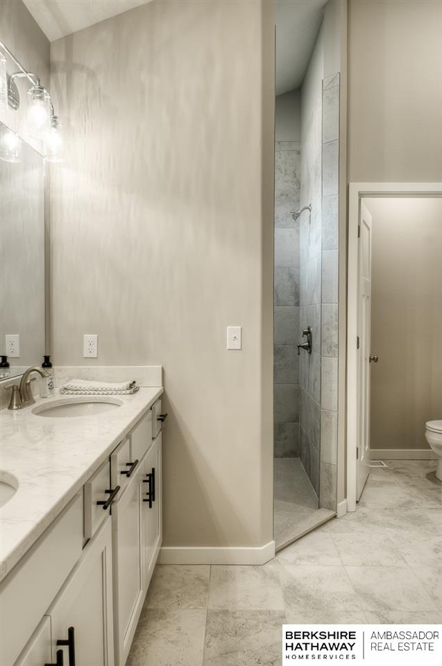 Bellevue, Nebraska 68123, United States, 5 Bedrooms Bedrooms, ,3 BathroomsBathrooms,Residential,Active,72895