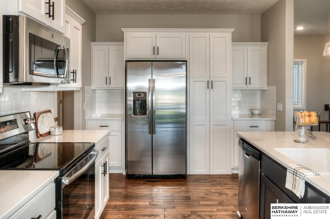 Bellevue, Nebraska 68123, United States, 5 Bedrooms Bedrooms, ,3 BathroomsBathrooms,Residential,Active,72895