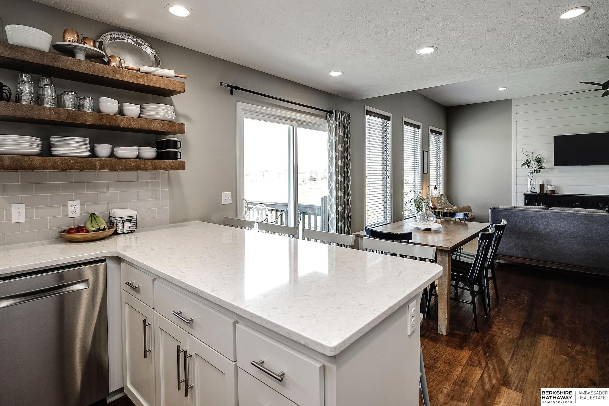 Yutan, Nebraska 68073, United States, 5 Bedrooms Bedrooms, ,3 BathroomsBathrooms,Residential,Pending,120040