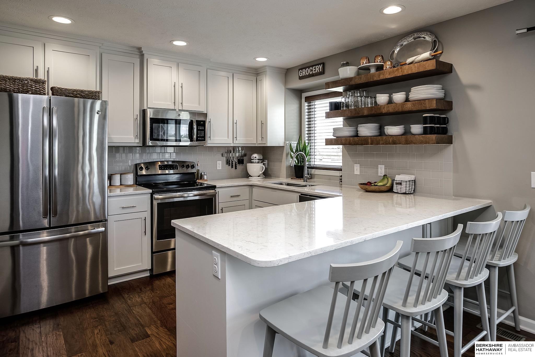 Yutan, Nebraska 68073, United States, 5 Bedrooms Bedrooms, ,3 BathroomsBathrooms,Residential,Pending,120040