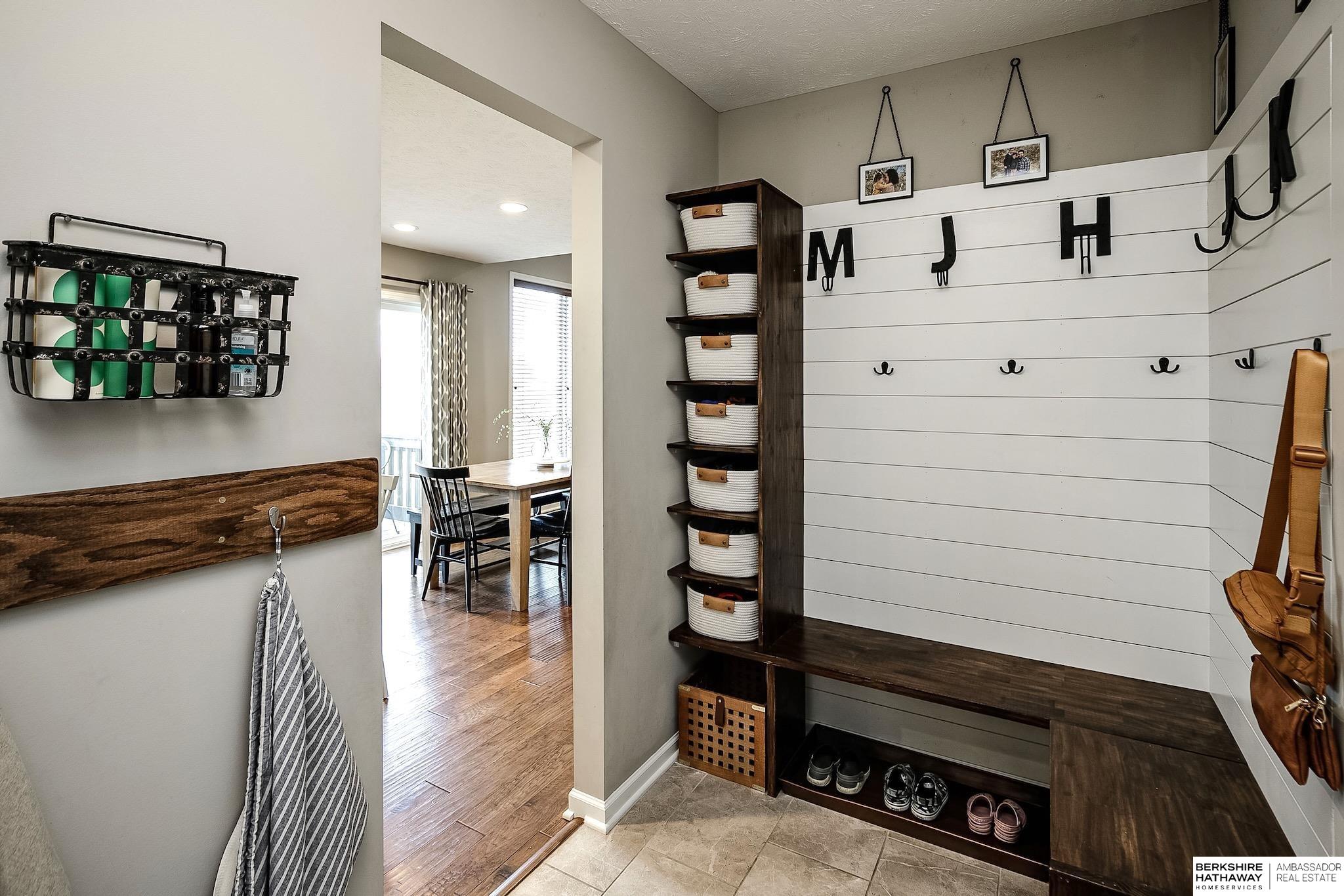 Yutan, Nebraska 68073, United States, 5 Bedrooms Bedrooms, ,3 BathroomsBathrooms,Residential,Pending,120040