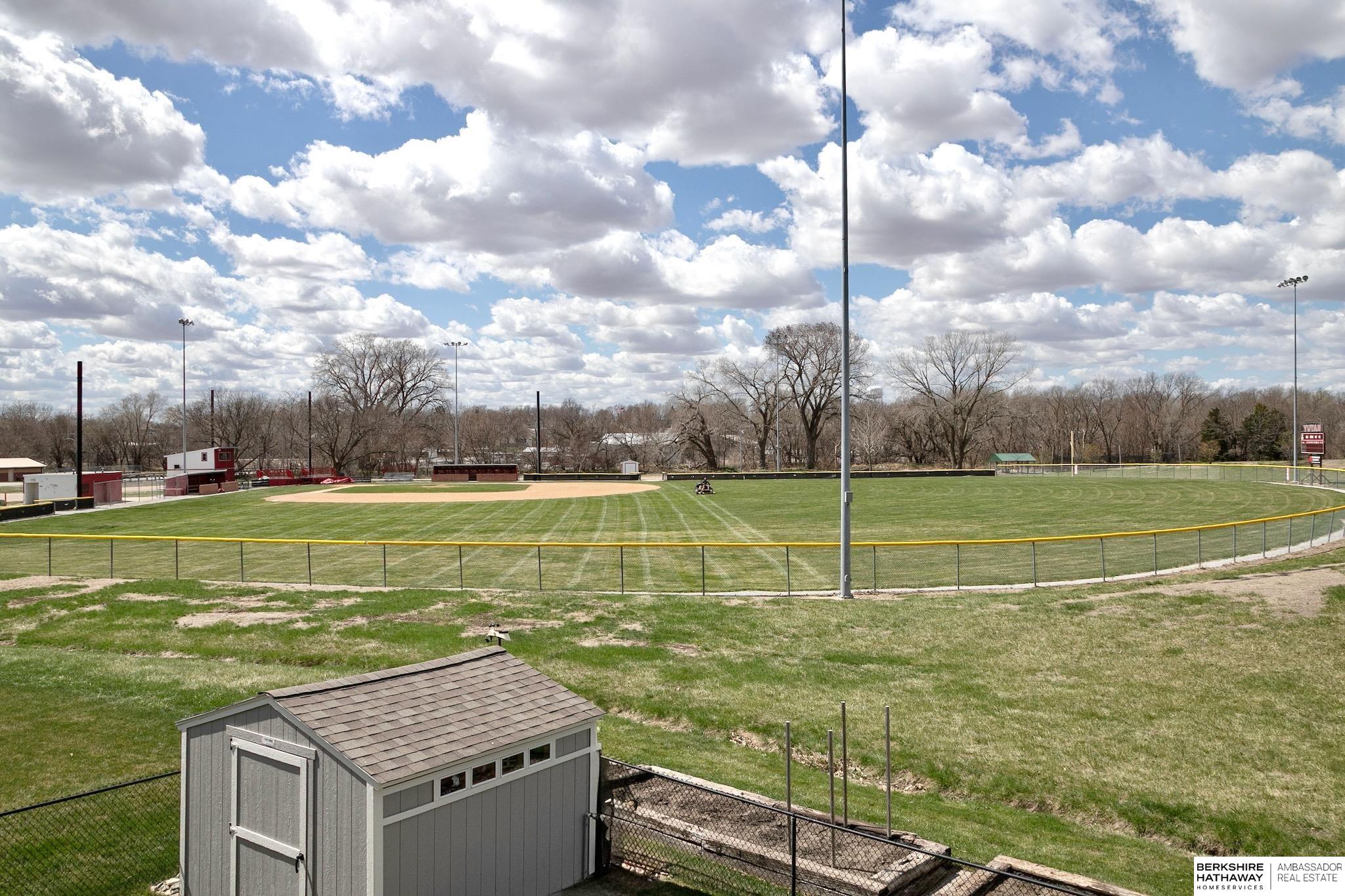 Yutan, Nebraska 68073, United States, 5 Bedrooms Bedrooms, ,3 BathroomsBathrooms,Residential,Pending,120040