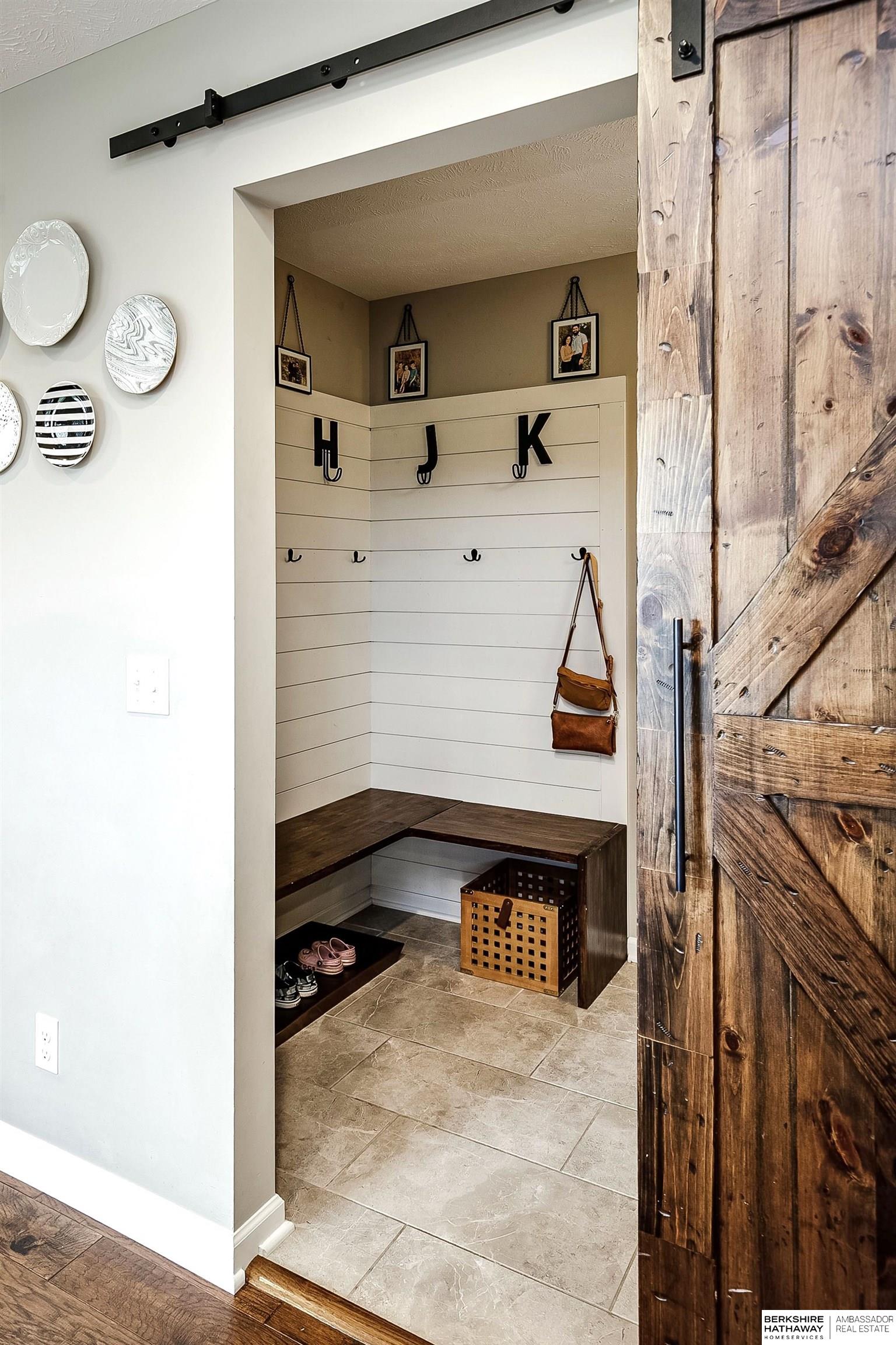 Yutan, Nebraska 68073, United States, 5 Bedrooms Bedrooms, ,3 BathroomsBathrooms,Residential,Pending,120040