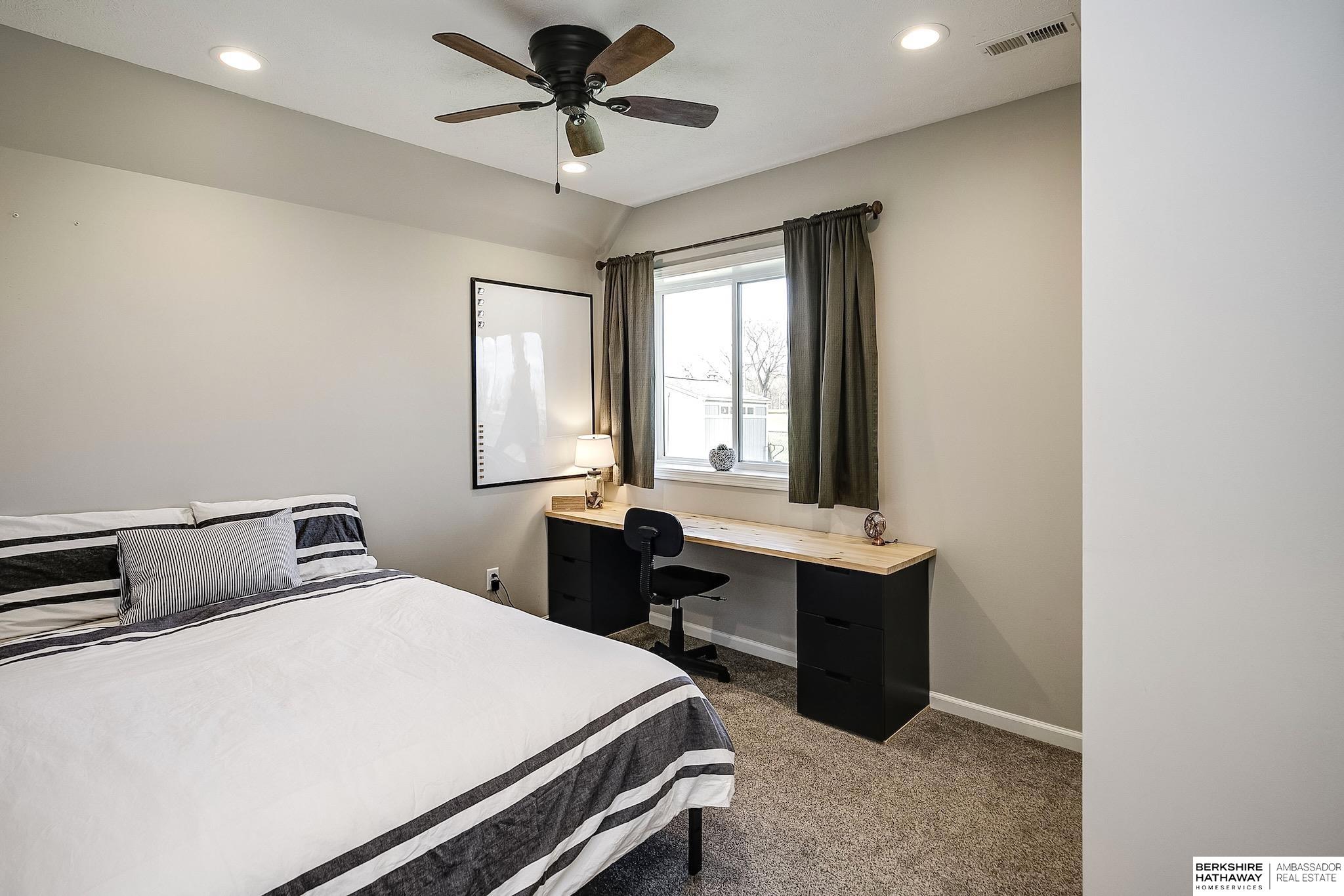 Yutan, Nebraska 68073, United States, 5 Bedrooms Bedrooms, ,3 BathroomsBathrooms,Residential,Pending,120040