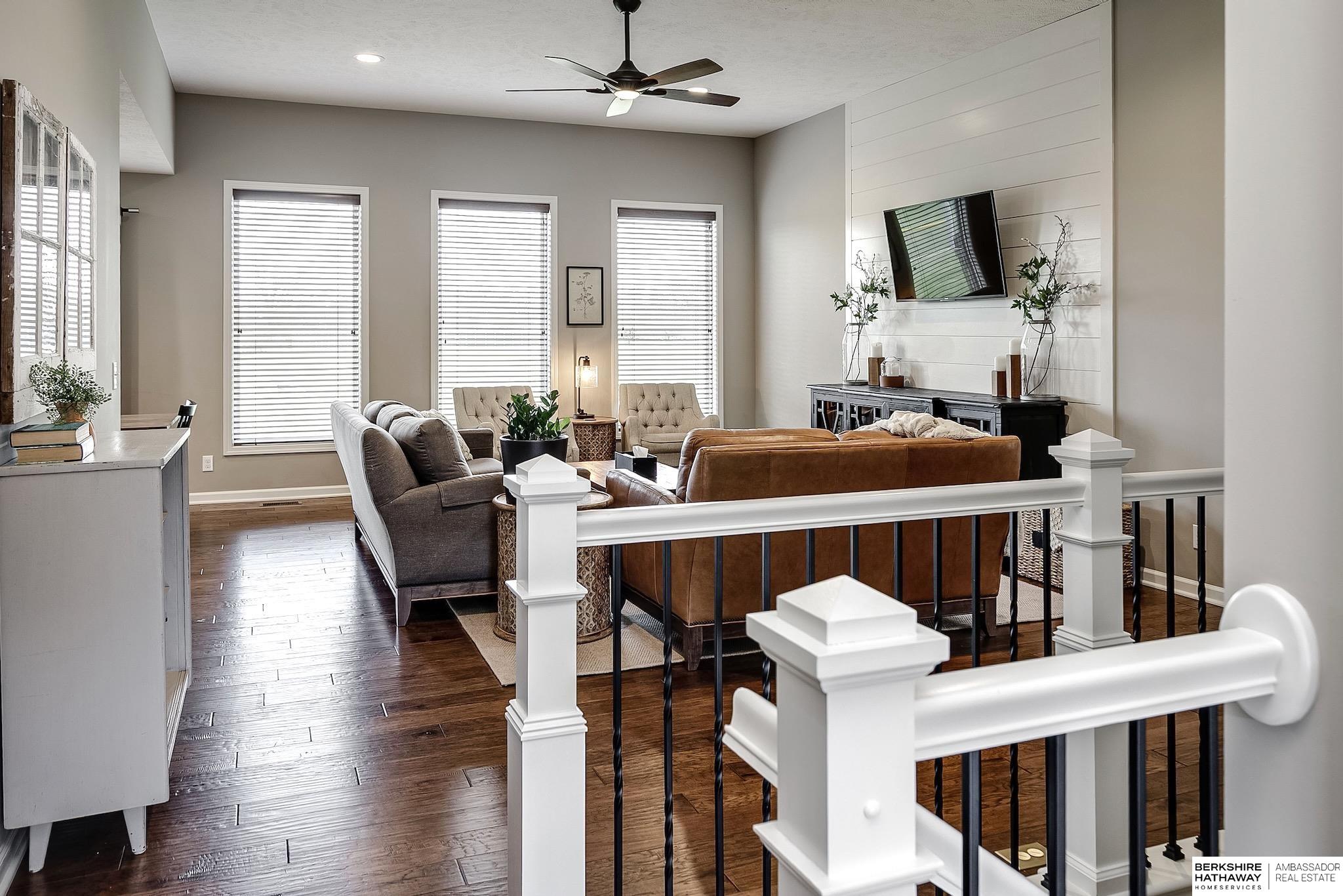 Yutan, Nebraska 68073, United States, 5 Bedrooms Bedrooms, ,3 BathroomsBathrooms,Residential,Pending,120040