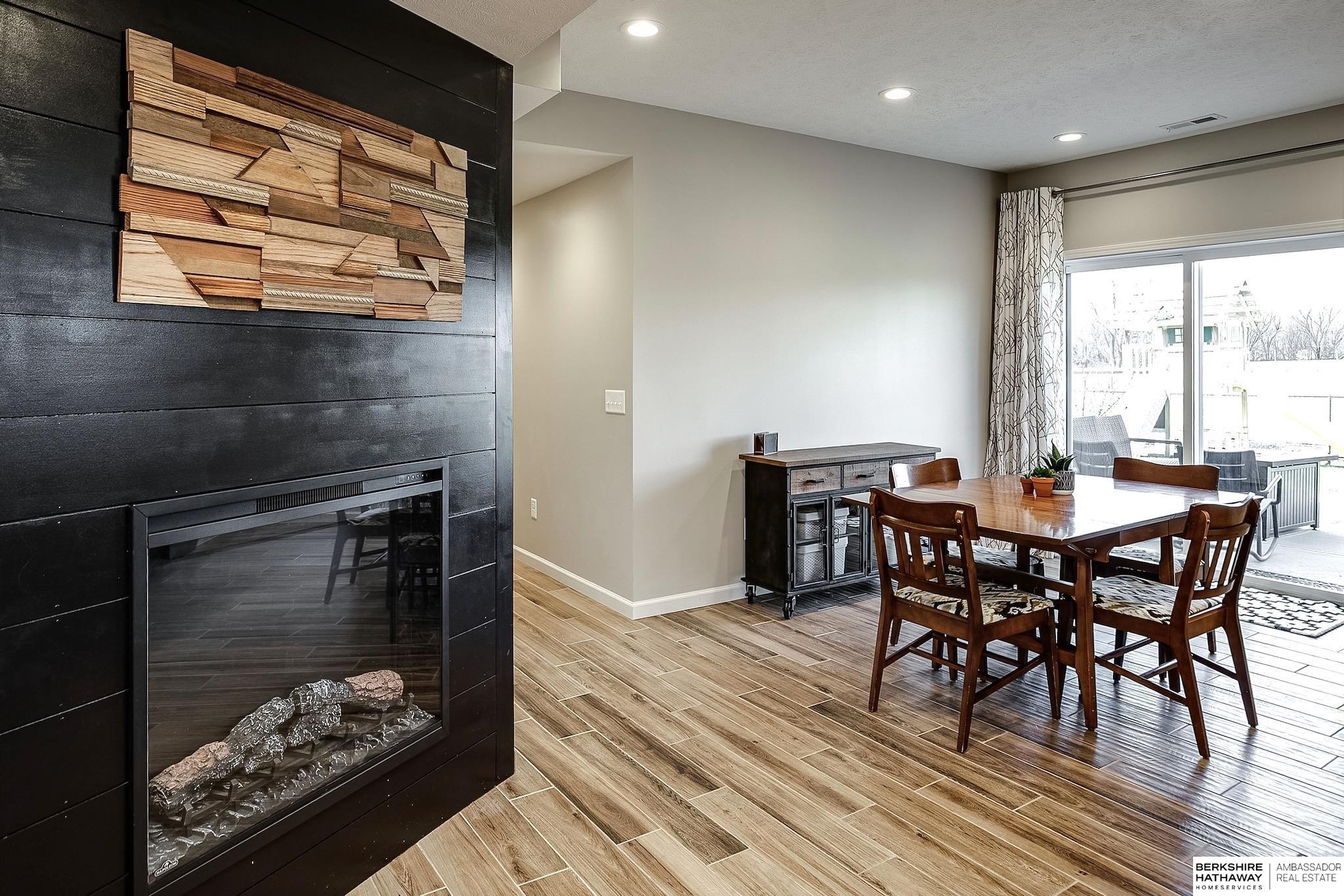 Yutan, Nebraska 68073, United States, 5 Bedrooms Bedrooms, ,3 BathroomsBathrooms,Residential,Pending,120040