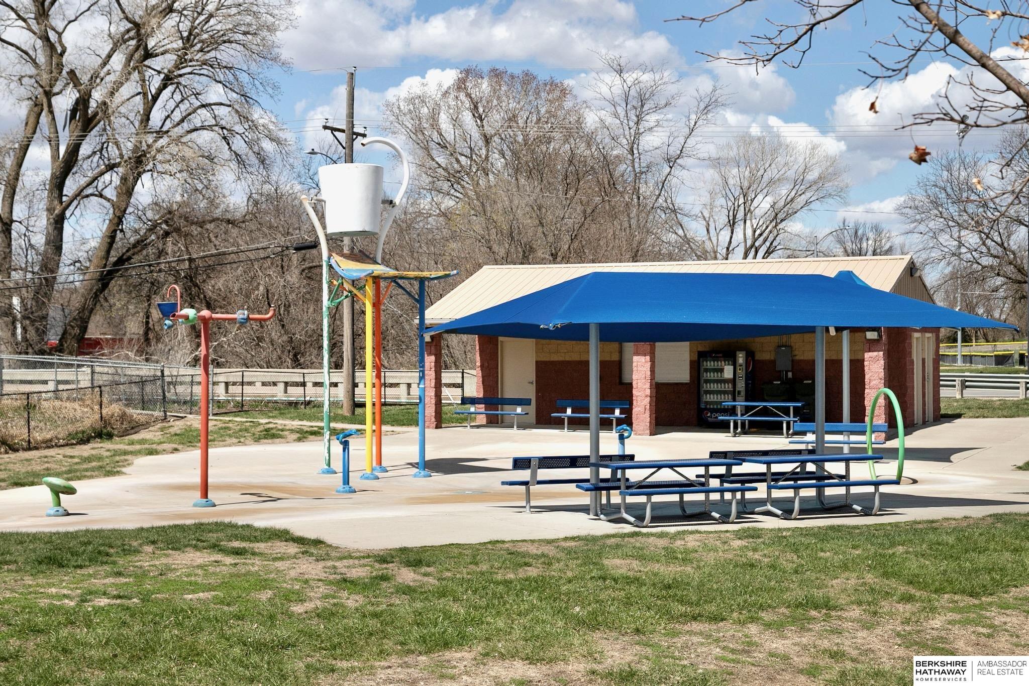 Yutan, Nebraska 68073, United States, 5 Bedrooms Bedrooms, ,3 BathroomsBathrooms,Residential,Pending,120040