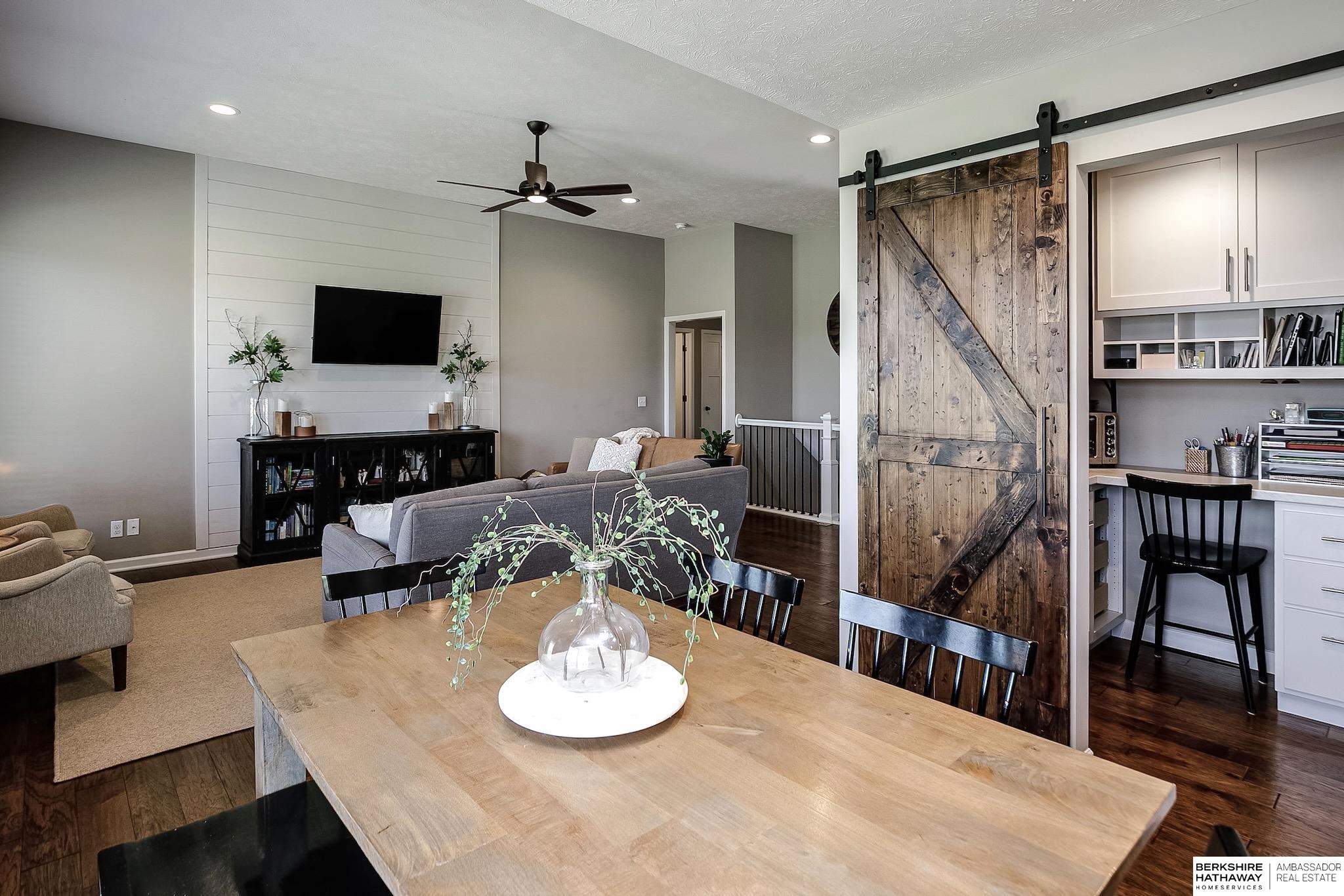 Yutan, Nebraska 68073, United States, 5 Bedrooms Bedrooms, ,3 BathroomsBathrooms,Residential,Pending,120040