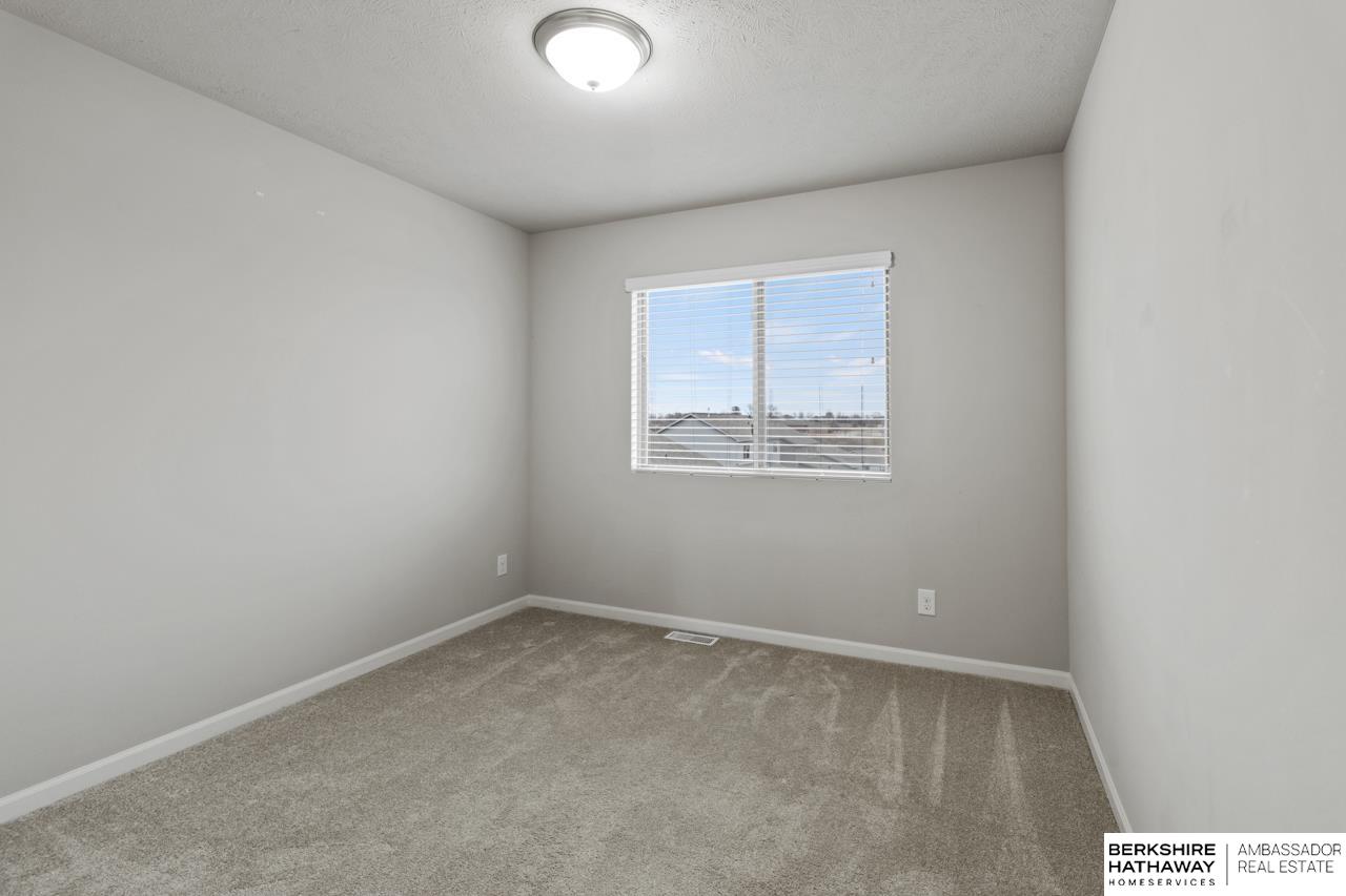 Bellevue, Nebraska 68123, United States, 4 Bedrooms Bedrooms, ,3 BathroomsBathrooms,Residential,Pending,22825