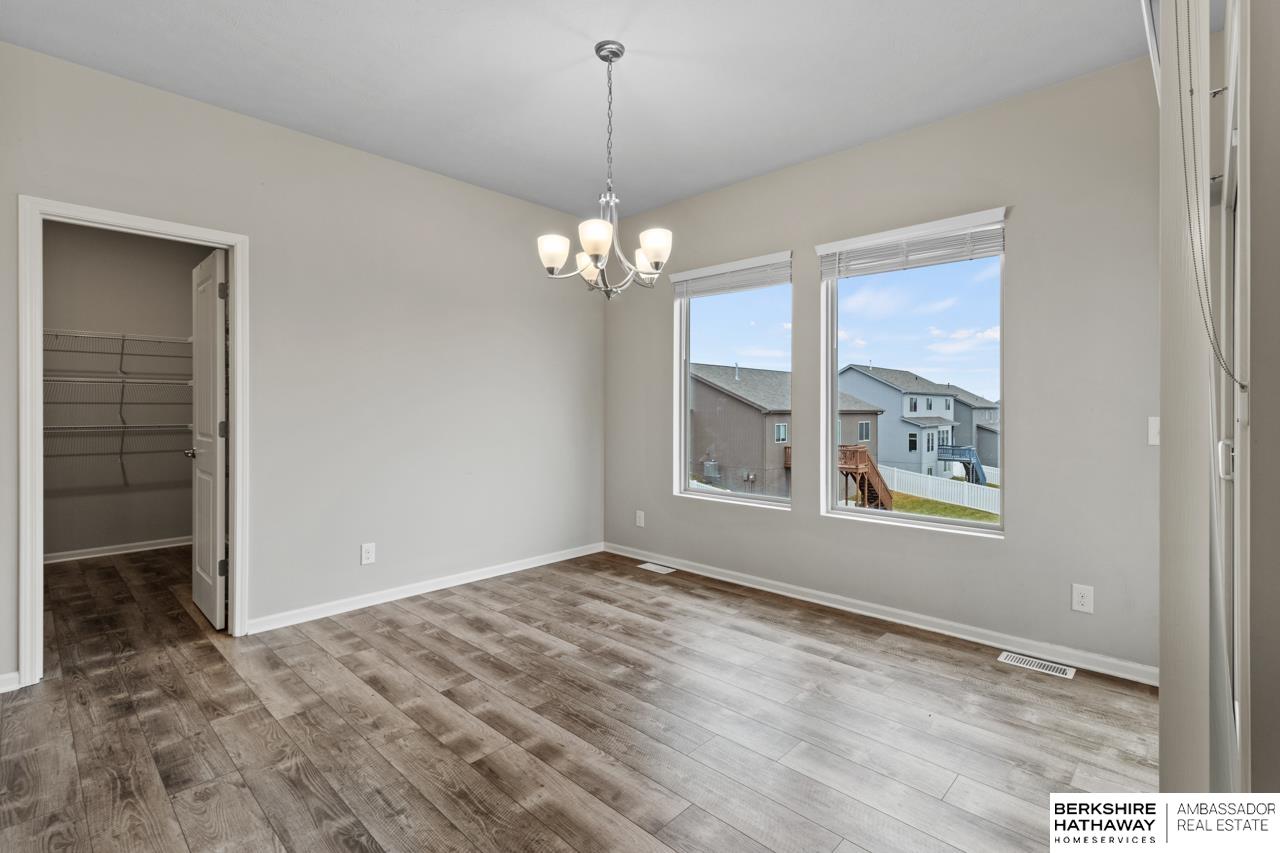 Bellevue, Nebraska 68123, United States, 4 Bedrooms Bedrooms, ,3 BathroomsBathrooms,Residential,Pending,22825