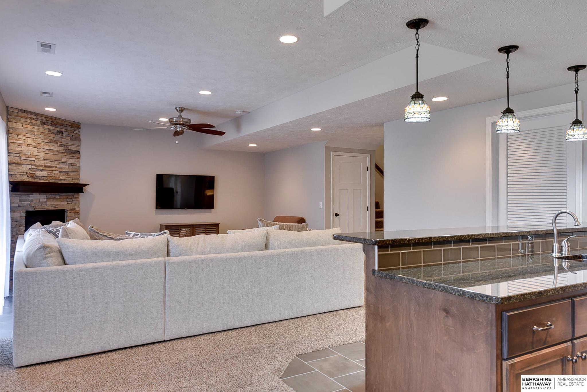 Omaha, Nebraska 68116, United States, 5 Bedrooms Bedrooms, ,5 BathroomsBathrooms,Residential,Active,78920