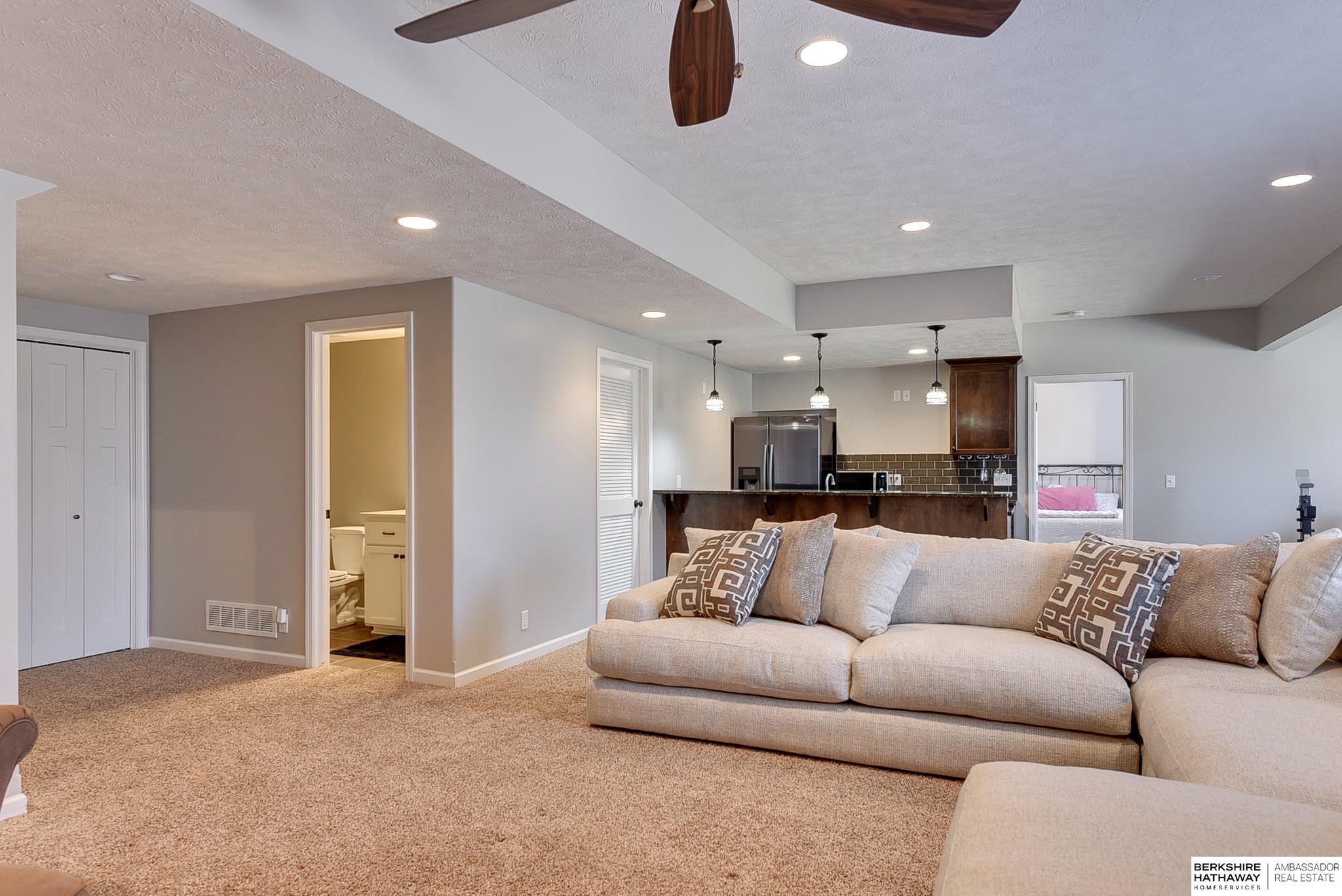 Omaha, Nebraska 68116, United States, 5 Bedrooms Bedrooms, ,5 BathroomsBathrooms,Residential,Active,78920