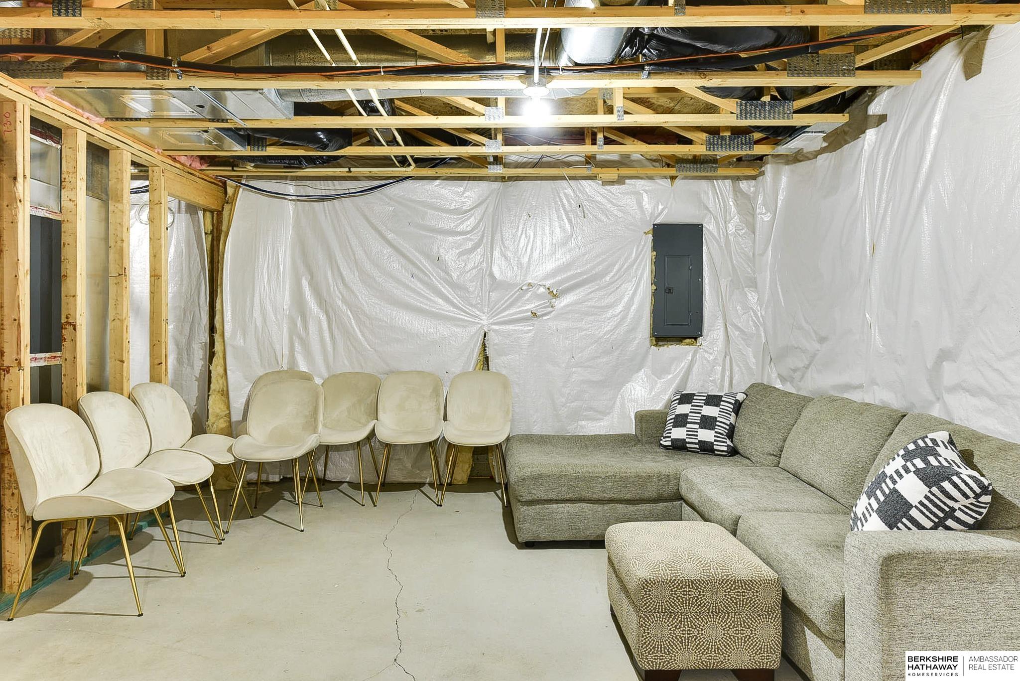 Bennington, Nebraska 68007, United States, 4 Bedrooms Bedrooms, ,3 BathroomsBathrooms,Residential,Active,8808