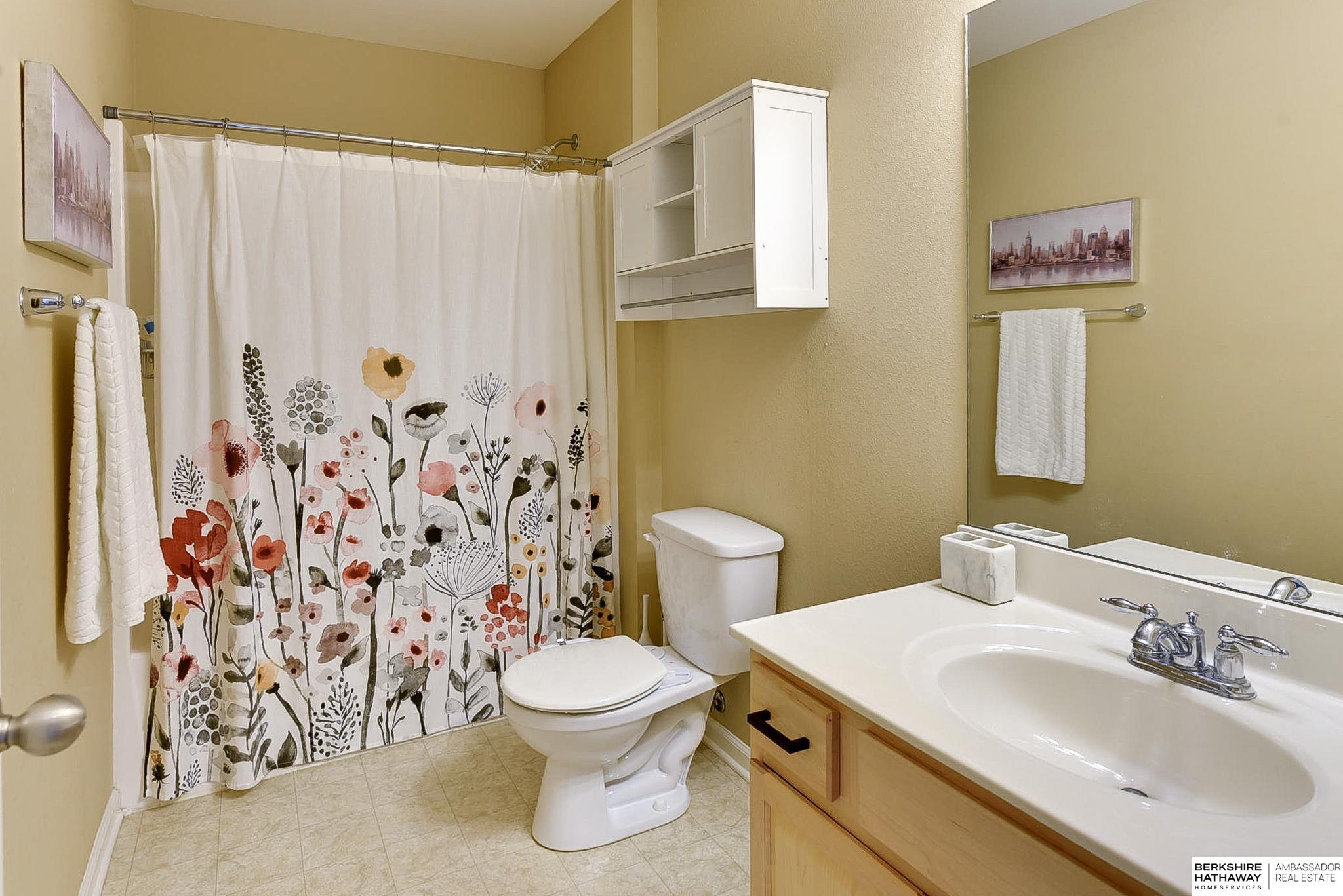 Bennington, Nebraska 68007, United States, 4 Bedrooms Bedrooms, ,3 BathroomsBathrooms,Residential,Active,8808