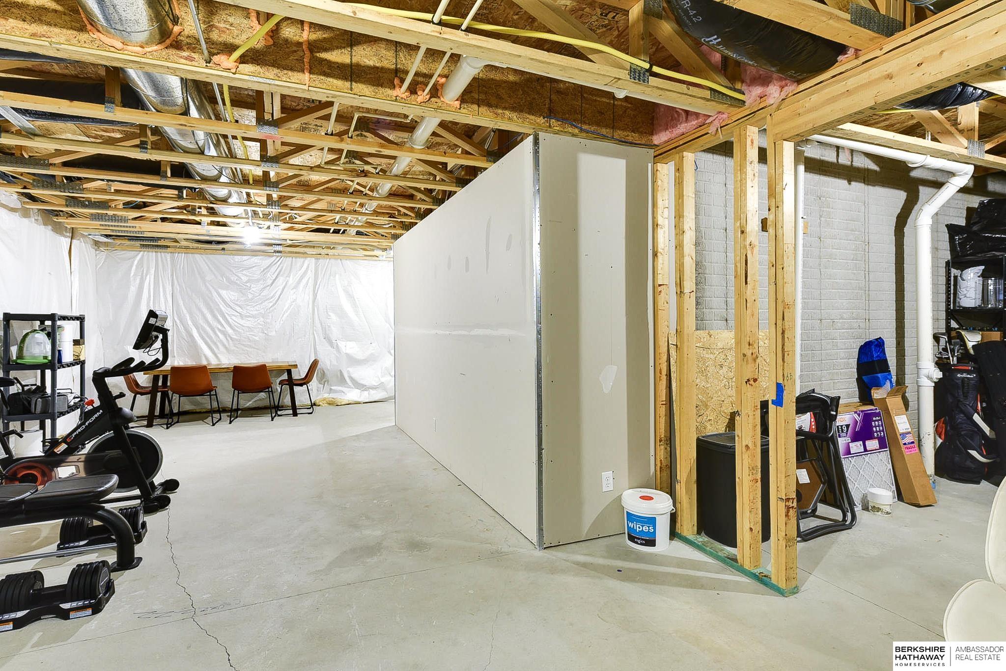 Bennington, Nebraska 68007, United States, 4 Bedrooms Bedrooms, ,3 BathroomsBathrooms,Residential,Active,8808