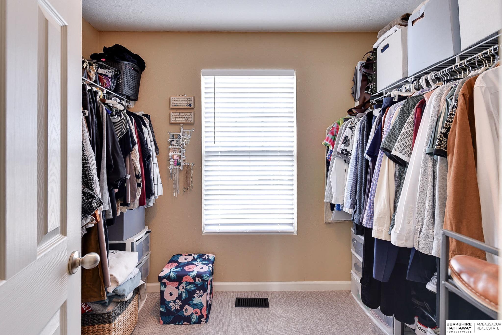 Bennington, Nebraska 68007, United States, 4 Bedrooms Bedrooms, ,3 BathroomsBathrooms,Residential,Active,8808