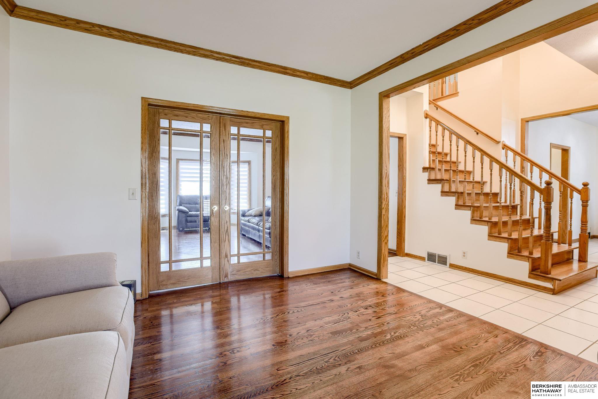 Papillion, Nebraska 68046, United States, 4 Bedrooms Bedrooms, ,4 BathroomsBathrooms,Residential,Pending,111816