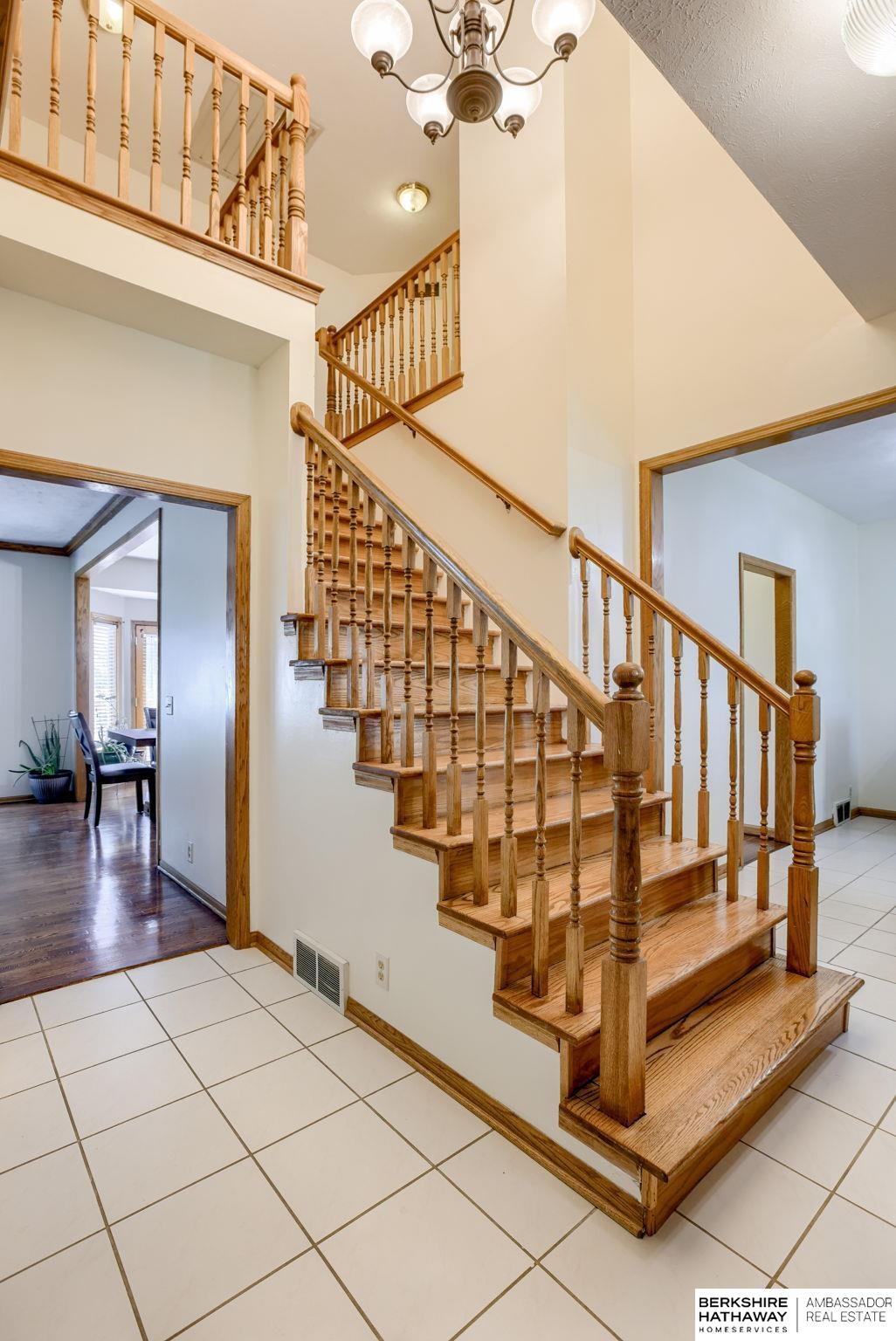 Papillion, Nebraska 68046, United States, 4 Bedrooms Bedrooms, ,4 BathroomsBathrooms,Residential,Pending,111816