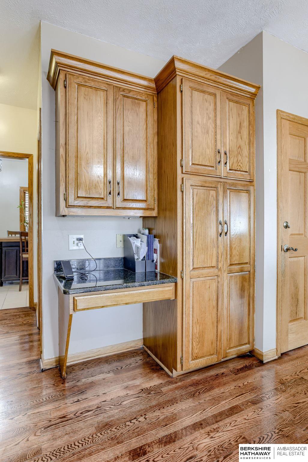 Papillion, Nebraska 68046, United States, 4 Bedrooms Bedrooms, ,4 BathroomsBathrooms,Residential,Pending,111816