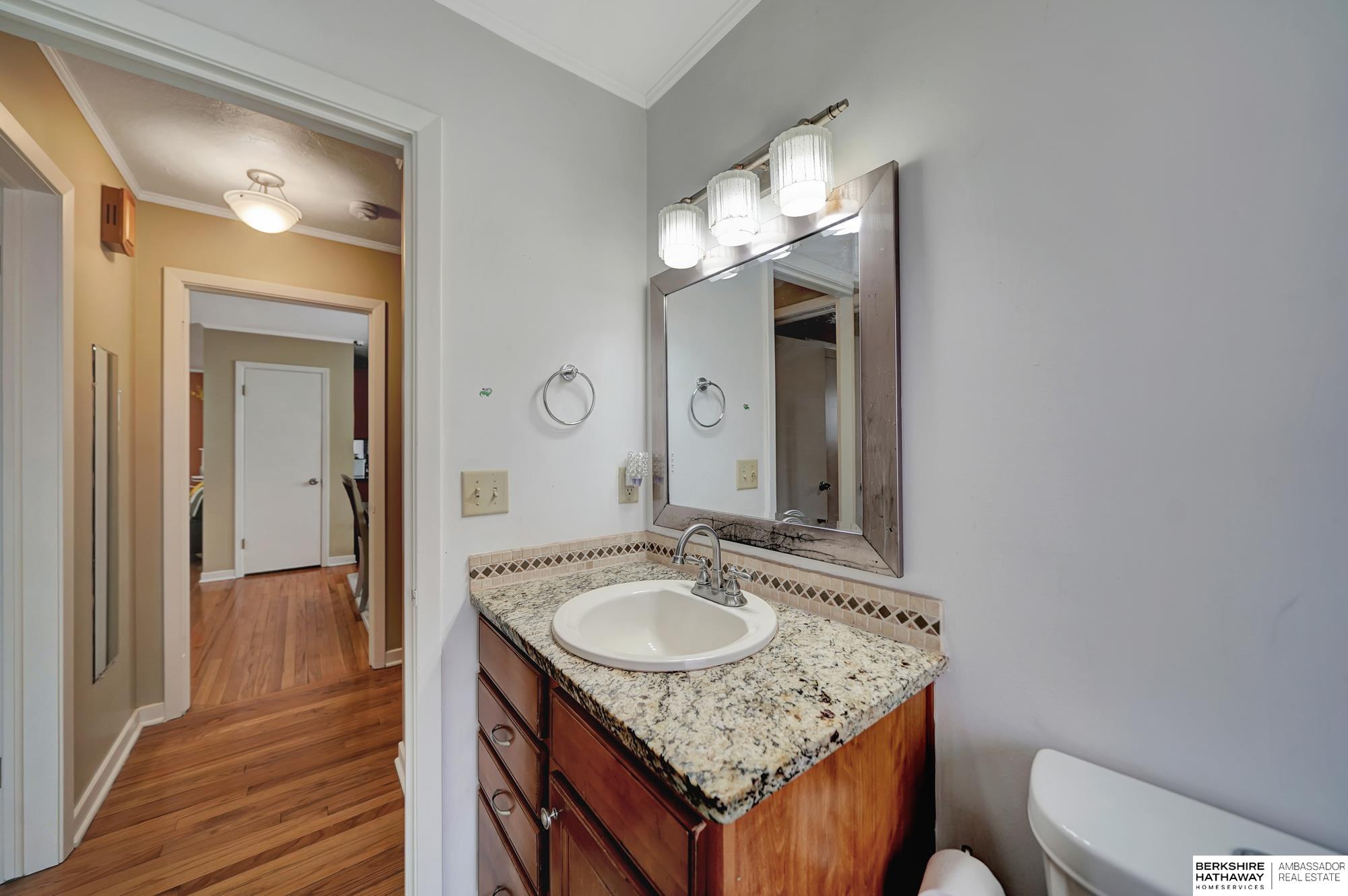 Lincoln, Nebraska 68506, United States, 2 Bedrooms Bedrooms, ,1 BathroomBathrooms,Residential,Pending,9430