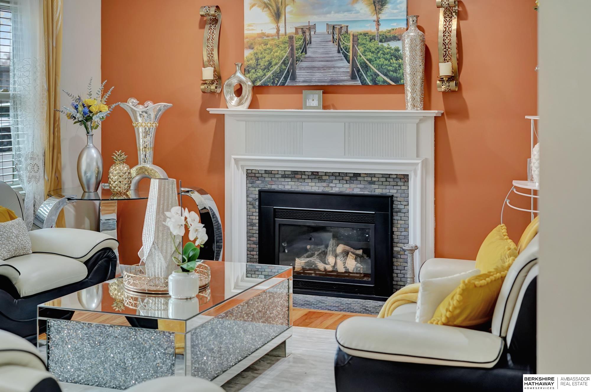 Lincoln, Nebraska 68506, United States, 2 Bedrooms Bedrooms, ,1 BathroomBathrooms,Residential,Pending,9430