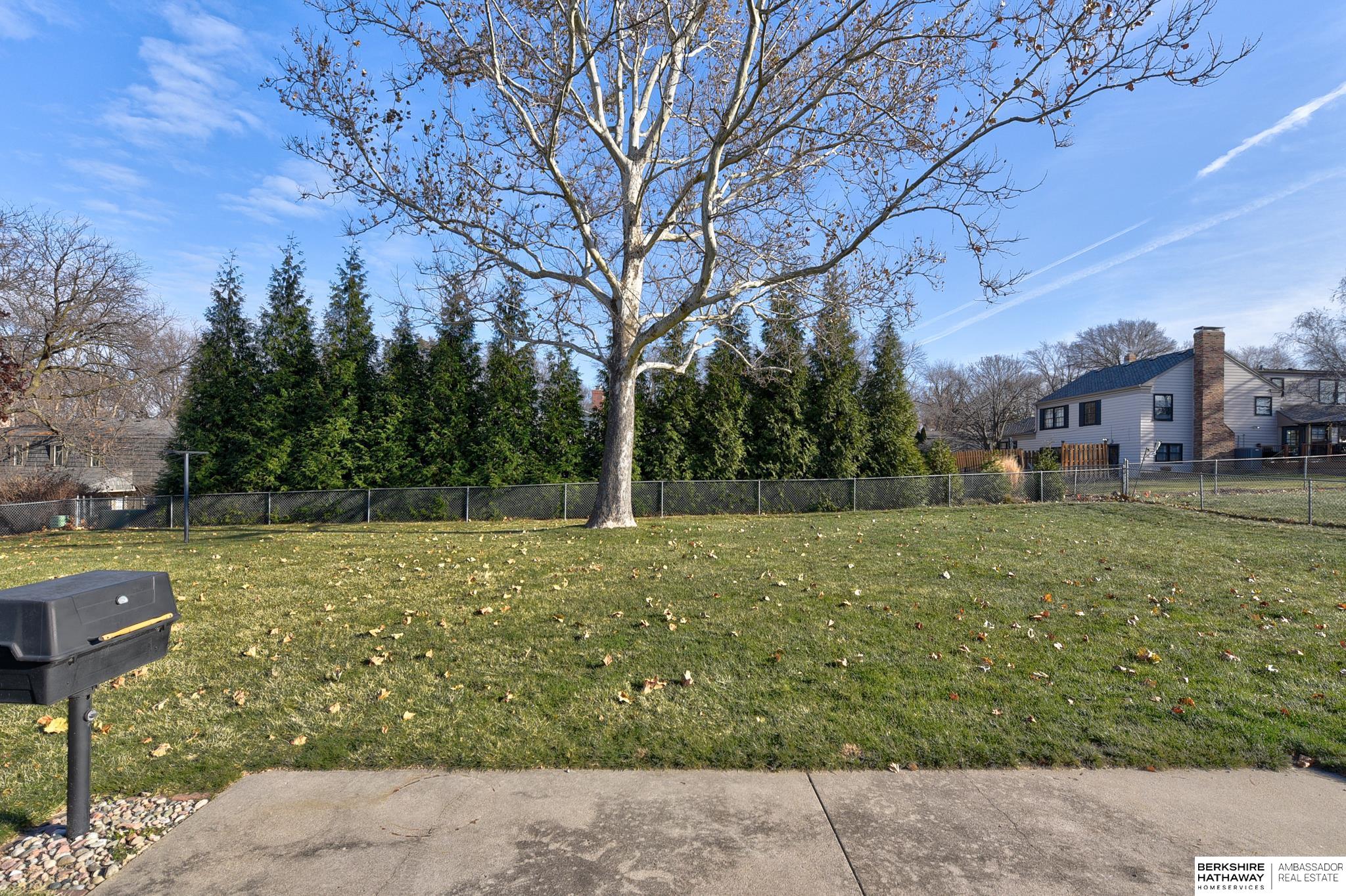 Omaha, Nebraska 68124, United States, 4 Bedrooms Bedrooms, ,3 BathroomsBathrooms,Residential,Pending,26518