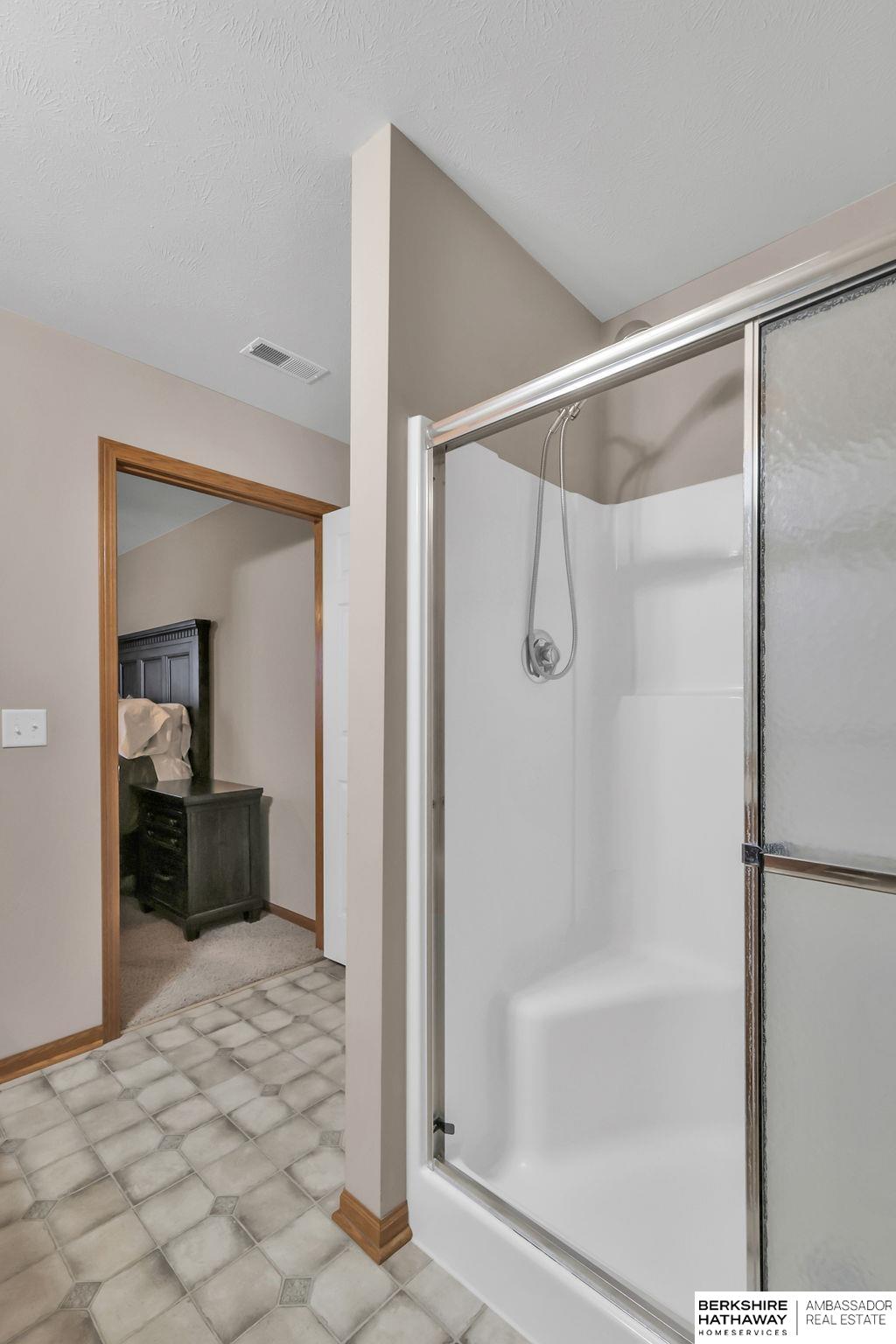 Bennington, Nebraska 68007, United States, 3 Bedrooms Bedrooms, ,2 BathroomsBathrooms,Residential,Active,28743