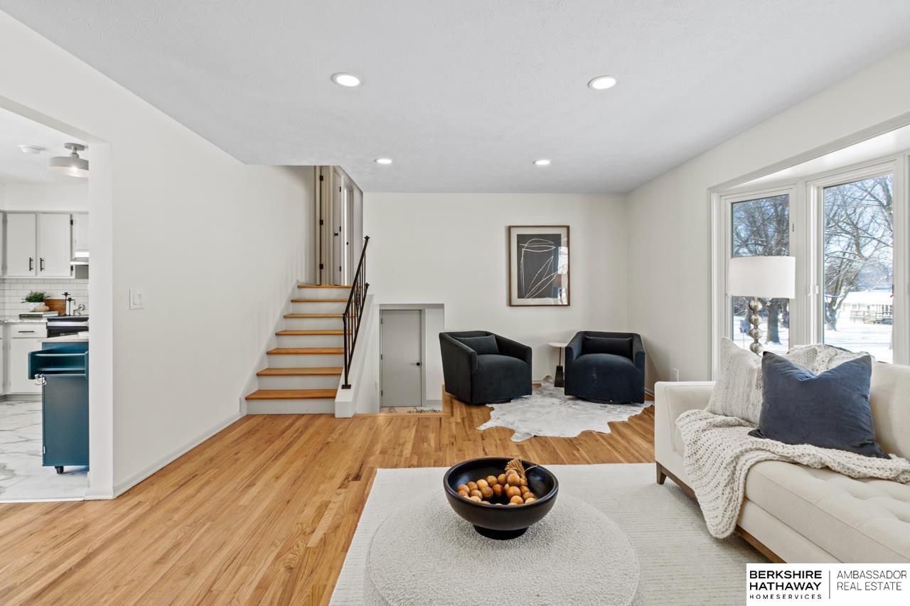 Omaha, Nebraska 68124, United States, 3 Bedrooms Bedrooms, ,2 BathroomsBathrooms,Residential,Pending,4188