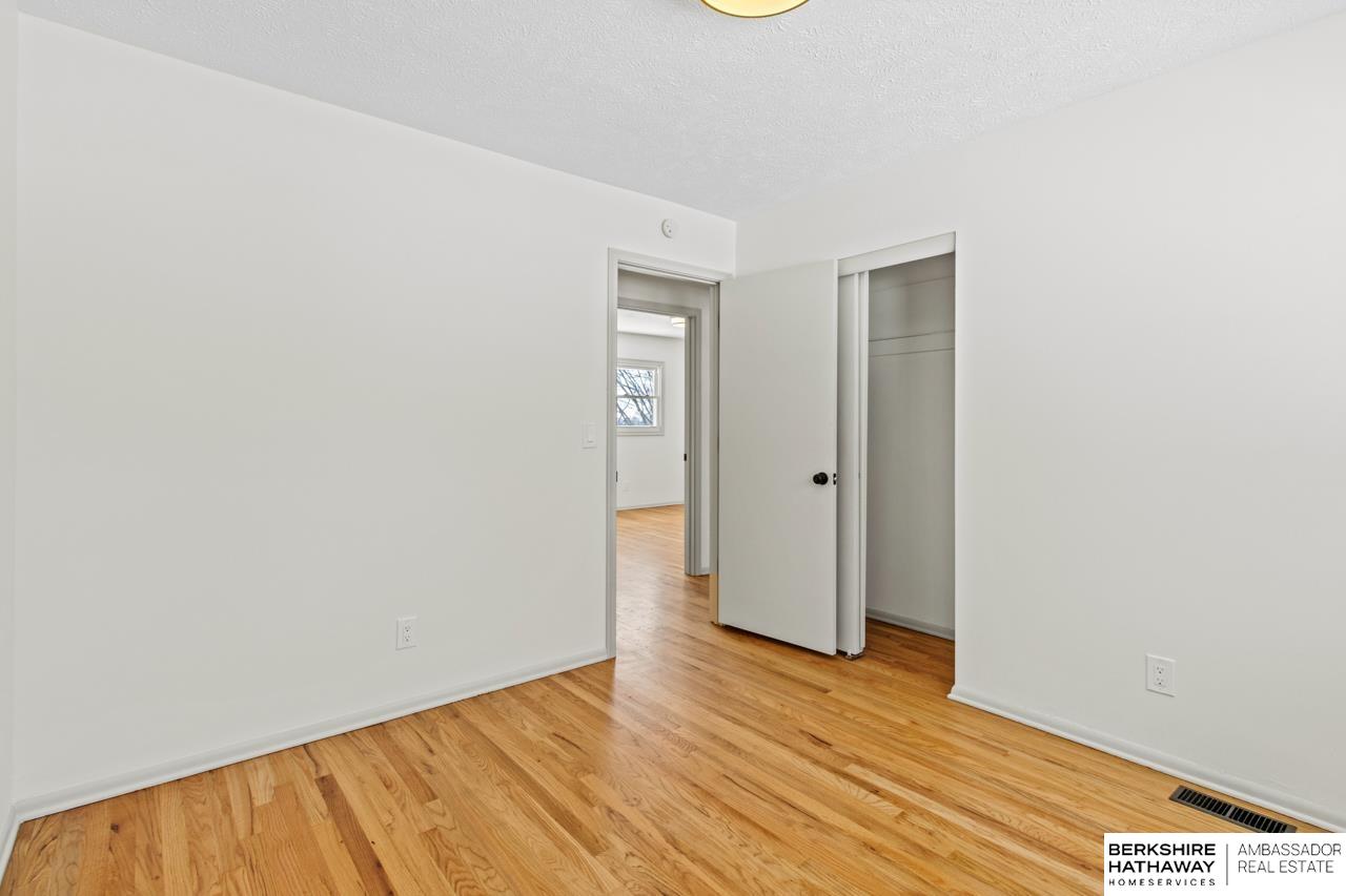 Omaha, Nebraska 68124, United States, 3 Bedrooms Bedrooms, ,2 BathroomsBathrooms,Residential,Pending,4188