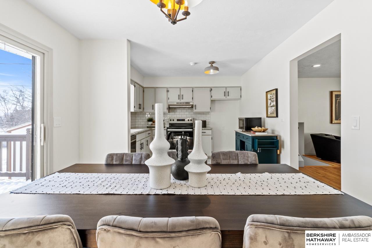 Omaha, Nebraska 68124, United States, 3 Bedrooms Bedrooms, ,2 BathroomsBathrooms,Residential,Pending,4188