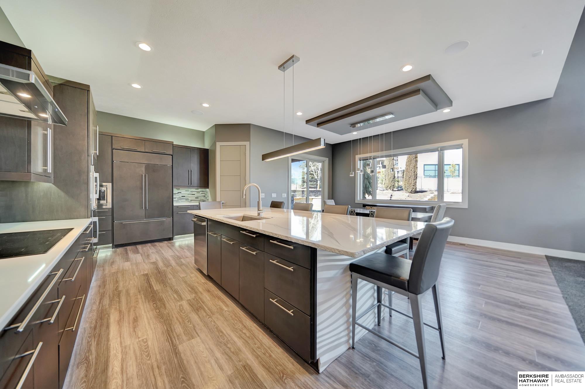 Elkhorn, Nebraska 68022, United States, 5 Bedrooms Bedrooms, ,5 BathroomsBathrooms,Residential,Pending,5325