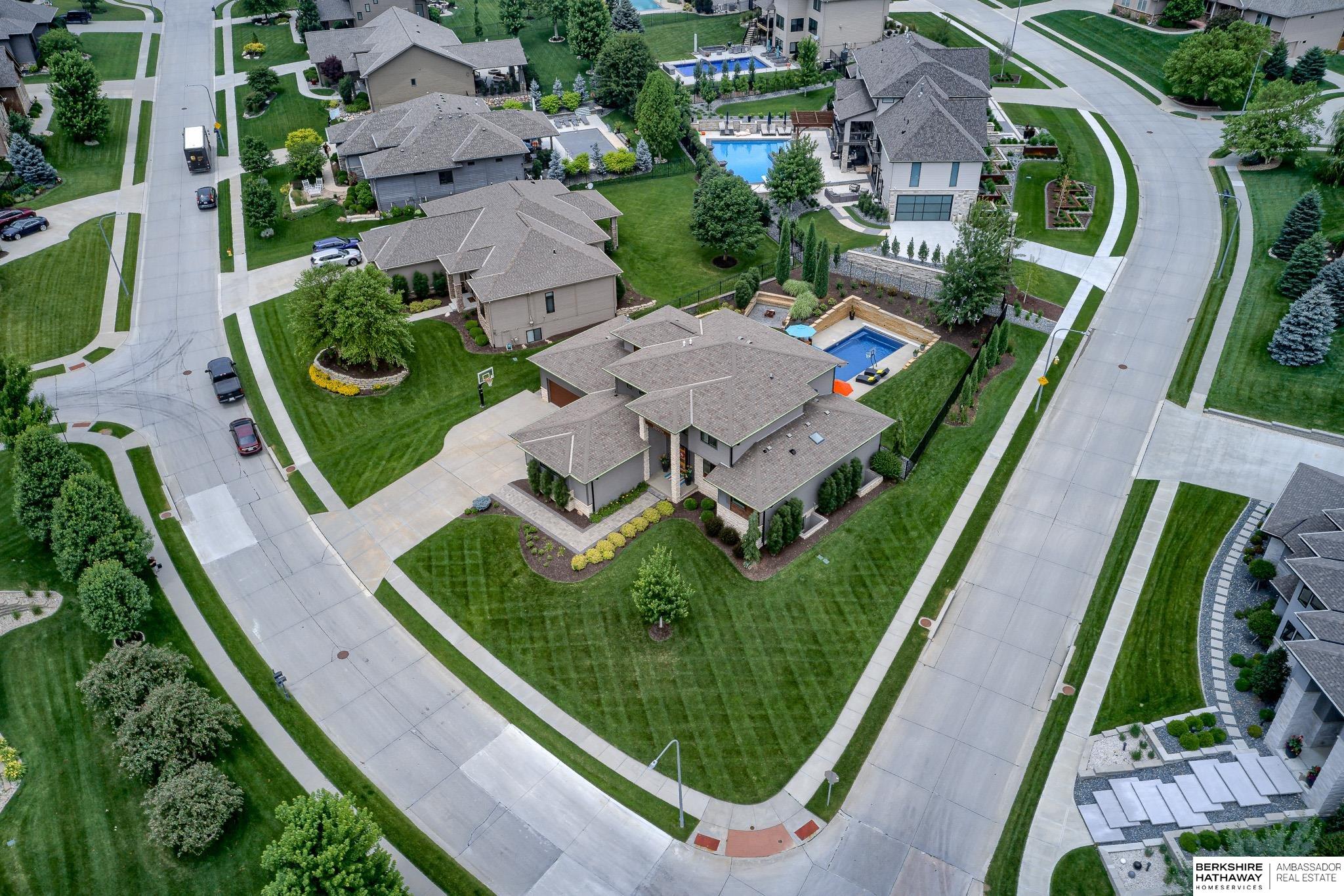 Elkhorn, Nebraska 68022, United States, 5 Bedrooms Bedrooms, ,5 BathroomsBathrooms,Residential,Pending,5325