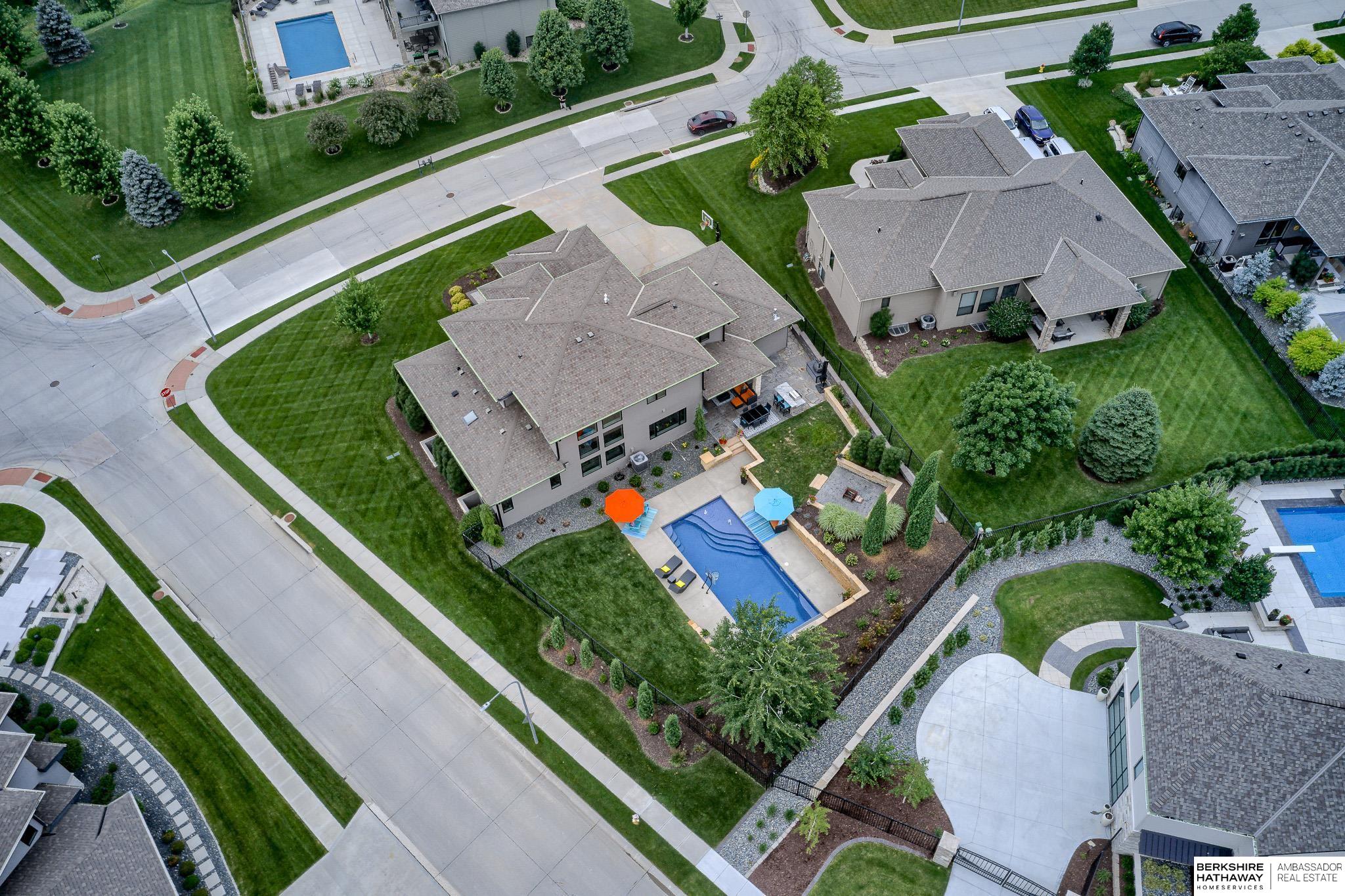 Elkhorn, Nebraska 68022, United States, 5 Bedrooms Bedrooms, ,5 BathroomsBathrooms,Residential,Pending,5325