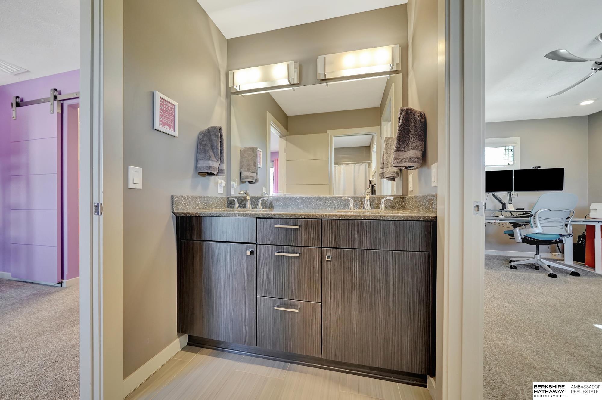 Elkhorn, Nebraska 68022, United States, 5 Bedrooms Bedrooms, ,5 BathroomsBathrooms,Residential,Pending,5325