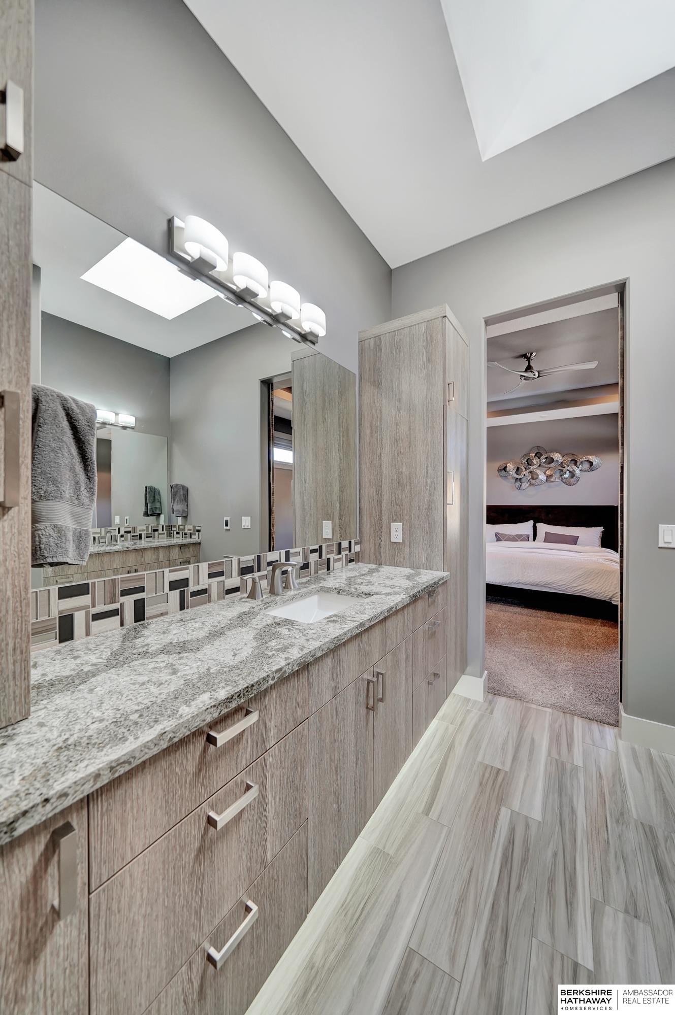 Elkhorn, Nebraska 68022, United States, 5 Bedrooms Bedrooms, ,5 BathroomsBathrooms,Residential,Pending,5325