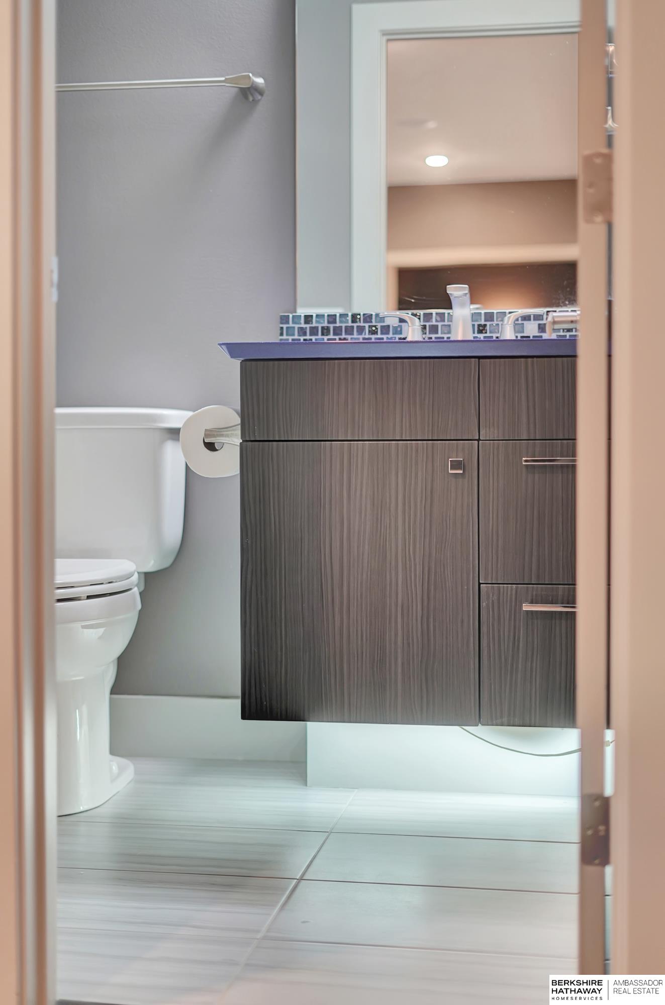 Elkhorn, Nebraska 68022, United States, 5 Bedrooms Bedrooms, ,5 BathroomsBathrooms,Residential,Pending,5325