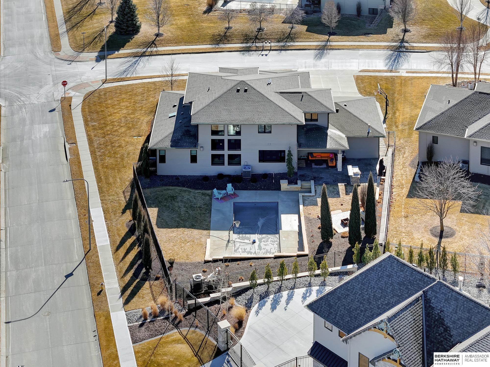 Elkhorn, Nebraska 68022, United States, 5 Bedrooms Bedrooms, ,5 BathroomsBathrooms,Residential,Pending,5325