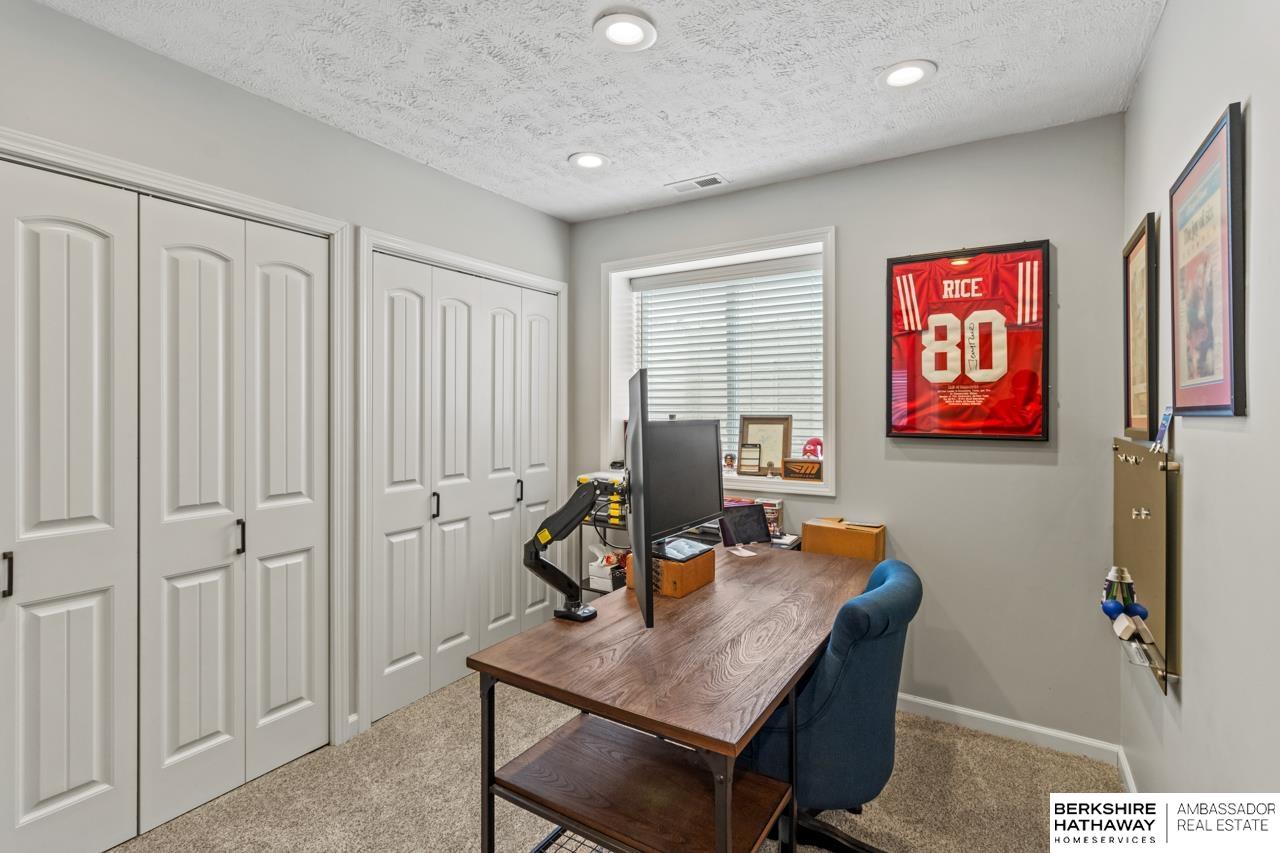 Bennington, Nebraska 68007, United States, 5 Bedrooms Bedrooms, ,3 BathroomsBathrooms,Residential,Pending,116622