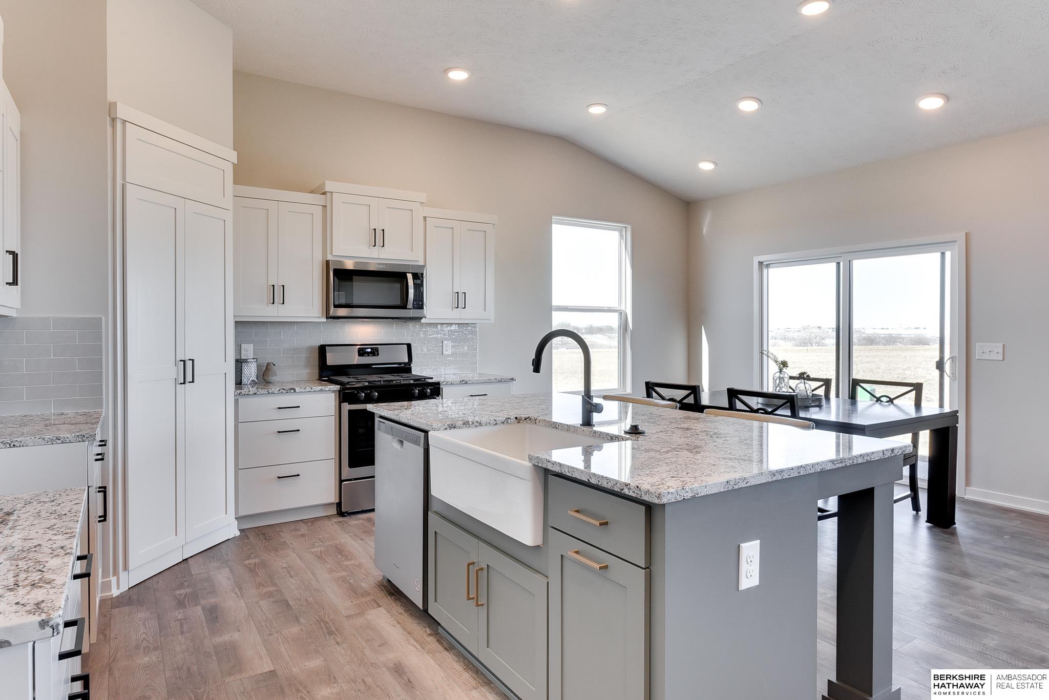 Papillion, Nebraska 68138, United States, 3 Bedrooms Bedrooms, ,2 BathroomsBathrooms,Residential,Active,35572