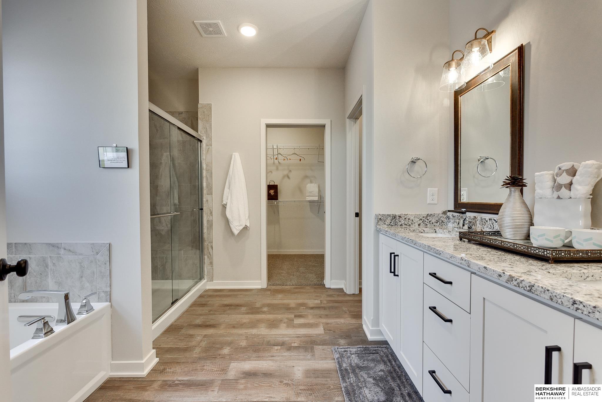 Papillion, Nebraska 68138, United States, 3 Bedrooms Bedrooms, ,2 BathroomsBathrooms,Residential,Active,35572