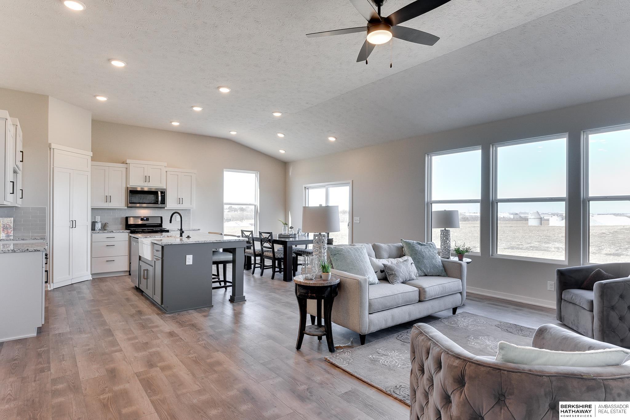 Papillion, Nebraska 68138, United States, 3 Bedrooms Bedrooms, ,2 BathroomsBathrooms,Residential,Active,35572